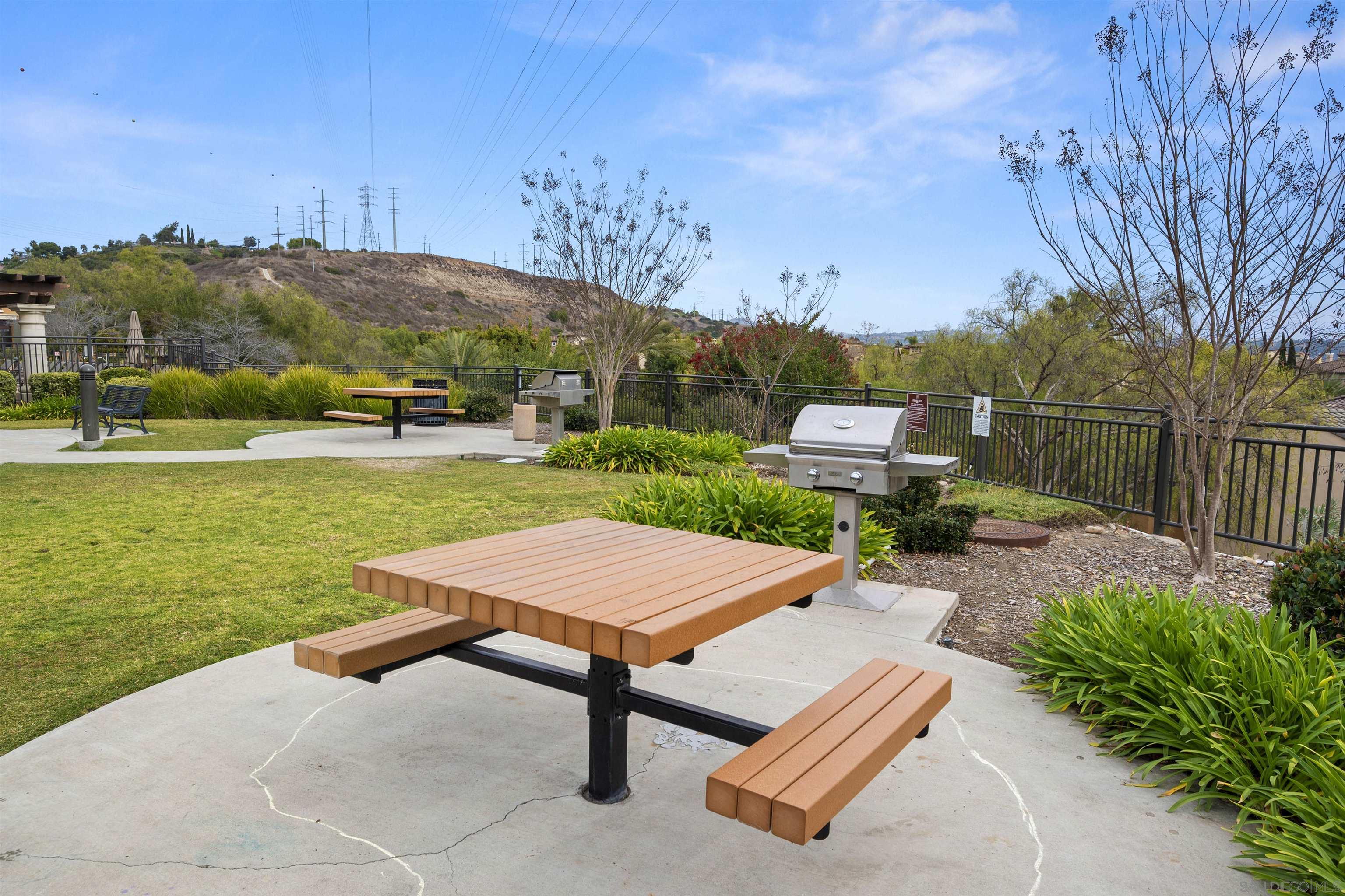 Detail Gallery Image 53 of 57 For 2517  Escala Circle, San Diego,  CA 92108 - 3 Beds | 2/1 Baths