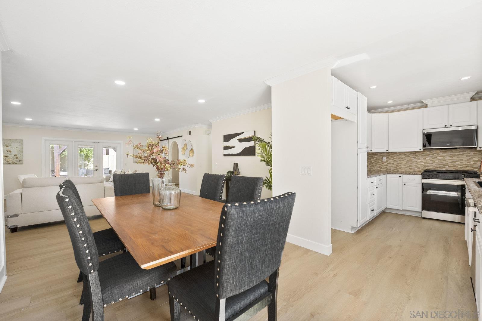 Detail Gallery Image 3 of 21 For 11378  Ajanta Ct, San Diego,  CA 92129 - 4 Beds | 2 Baths