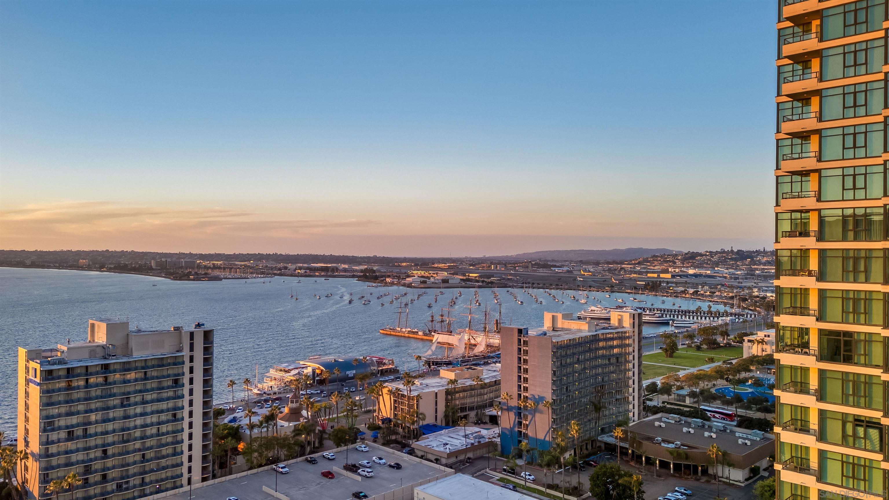 Detail Gallery Image 13 of 46 For 1205  Pacific Hwy  #2002,  San Diego,  CA 92101 - 2 Beds | 2 Baths