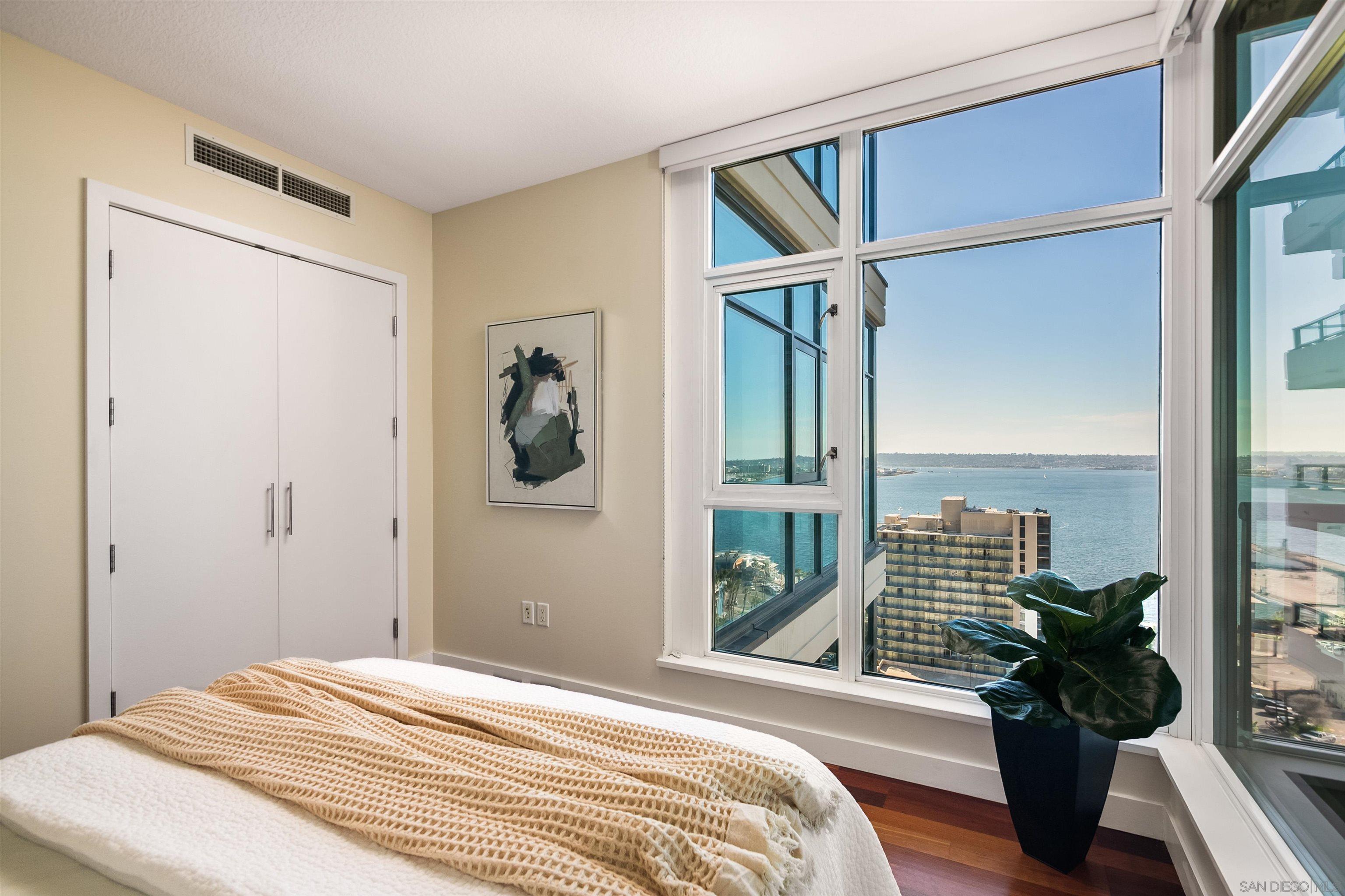 Detail Gallery Image 20 of 46 For 1205  Pacific Hwy  #2002,  San Diego,  CA 92101 - 2 Beds | 2 Baths