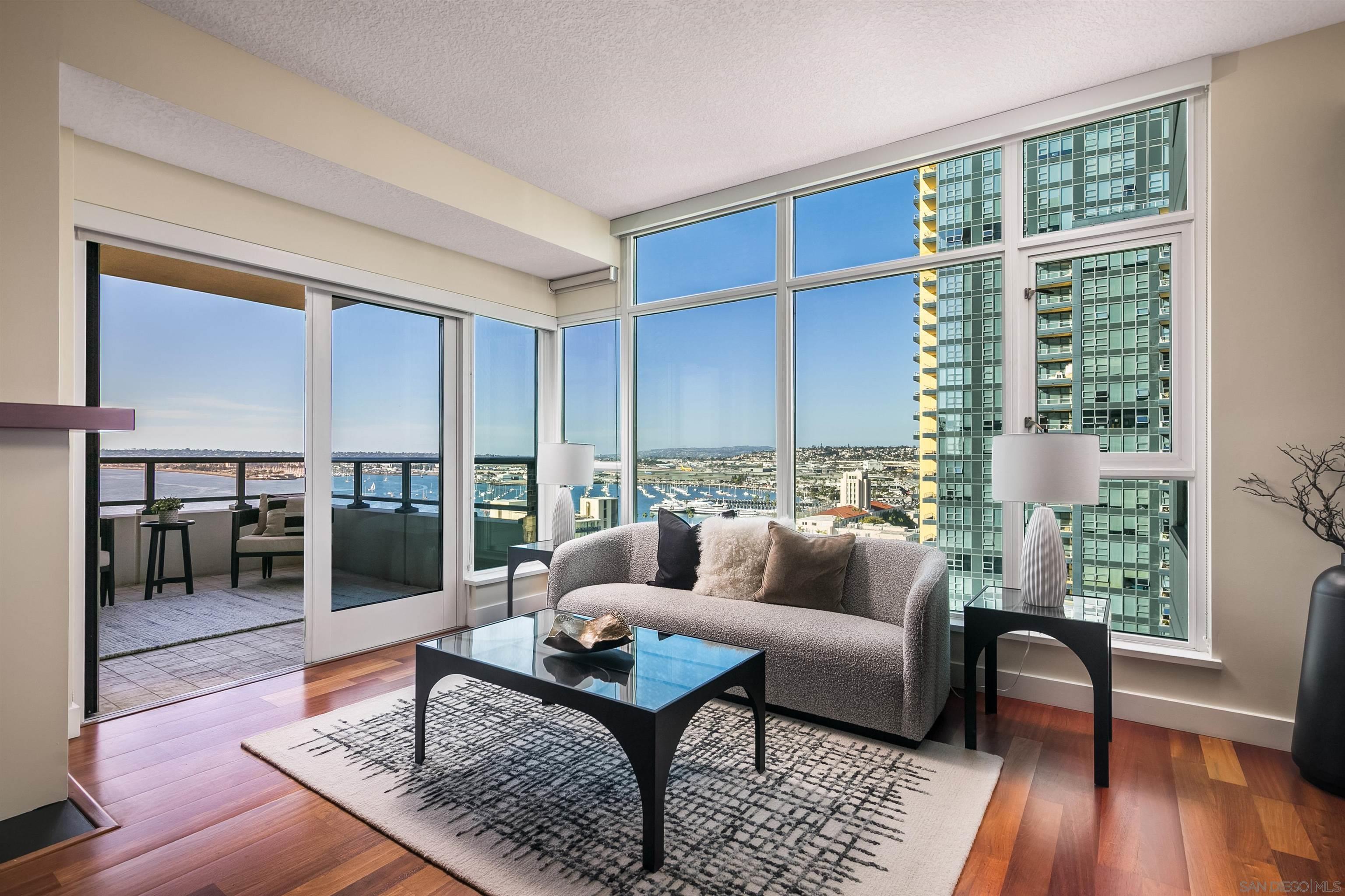 Detail Gallery Image 3 of 46 For 1205  Pacific Hwy  #2002,  San Diego,  CA 92101 - 2 Beds | 2 Baths