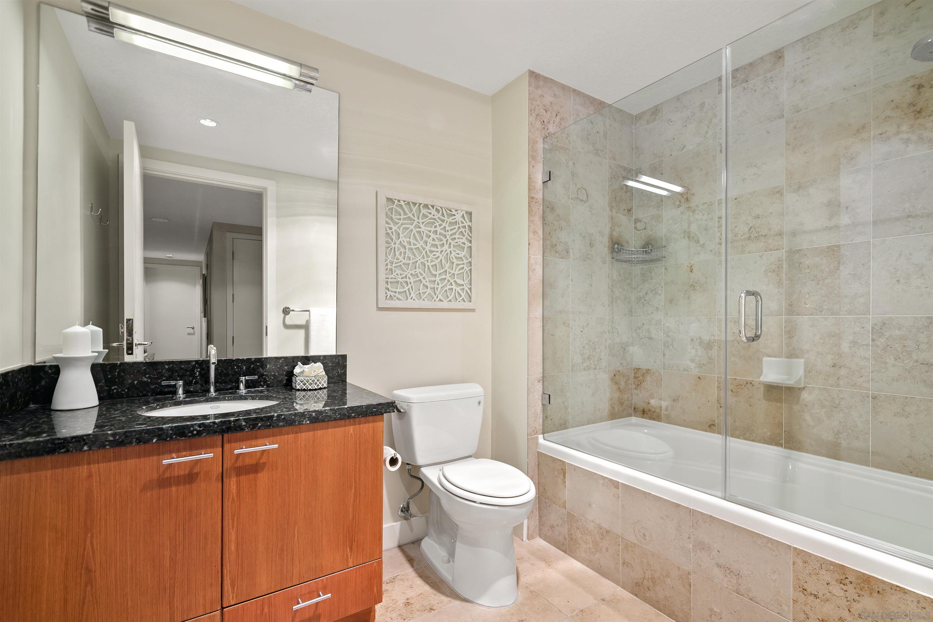 Detail Gallery Image 26 of 46 For 1205  Pacific Hwy  #2002,  San Diego,  CA 92101 - 2 Beds | 2 Baths