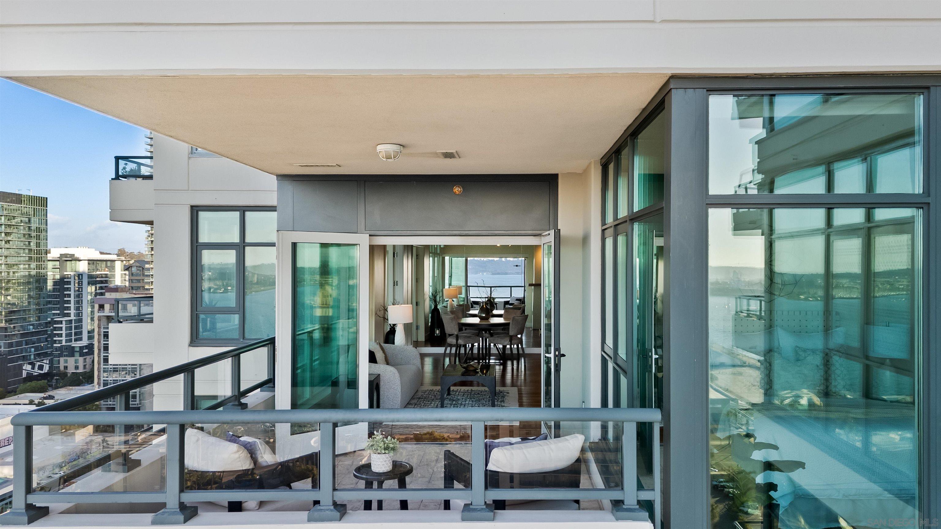 Detail Gallery Image 30 of 46 For 1205  Pacific Hwy  #2002,  San Diego,  CA 92101 - 2 Beds | 2 Baths