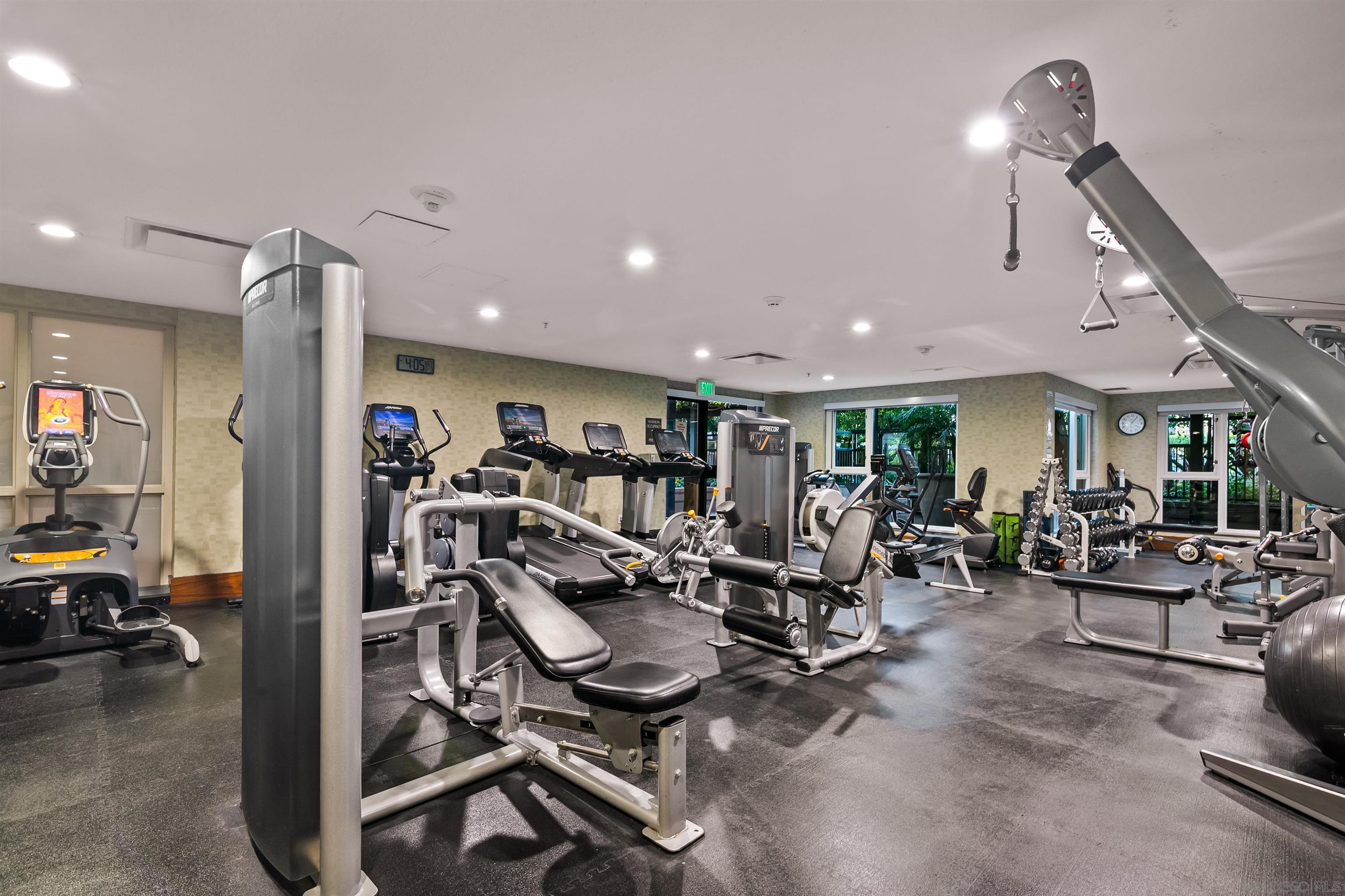 Detail Gallery Image 41 of 46 For 1205  Pacific Hwy  #2002,  San Diego,  CA 92101 - 2 Beds | 2 Baths