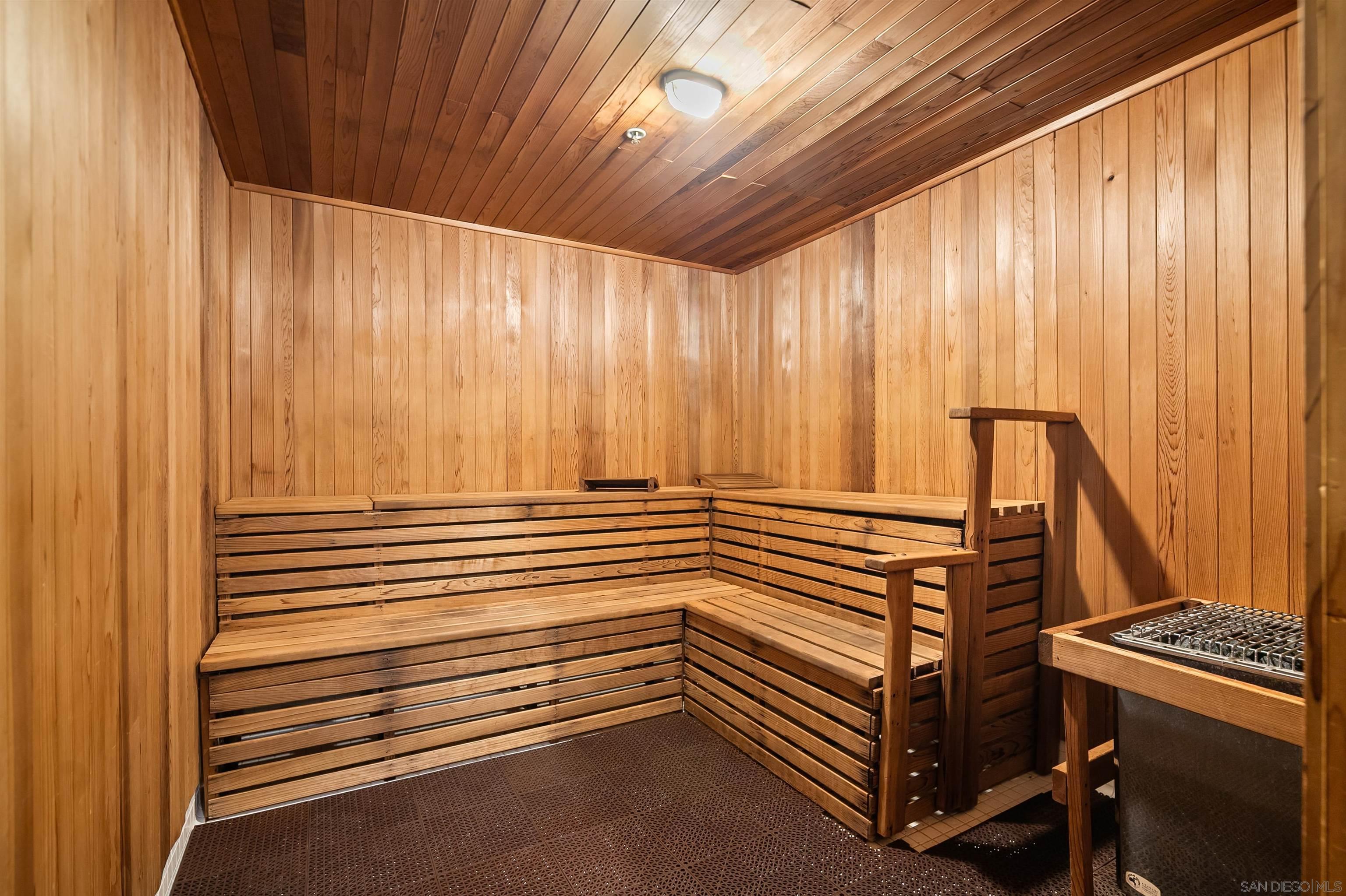 Detail Gallery Image 42 of 46 For 1205  Pacific Hwy  #2002,  San Diego,  CA 92101 - 2 Beds | 2 Baths