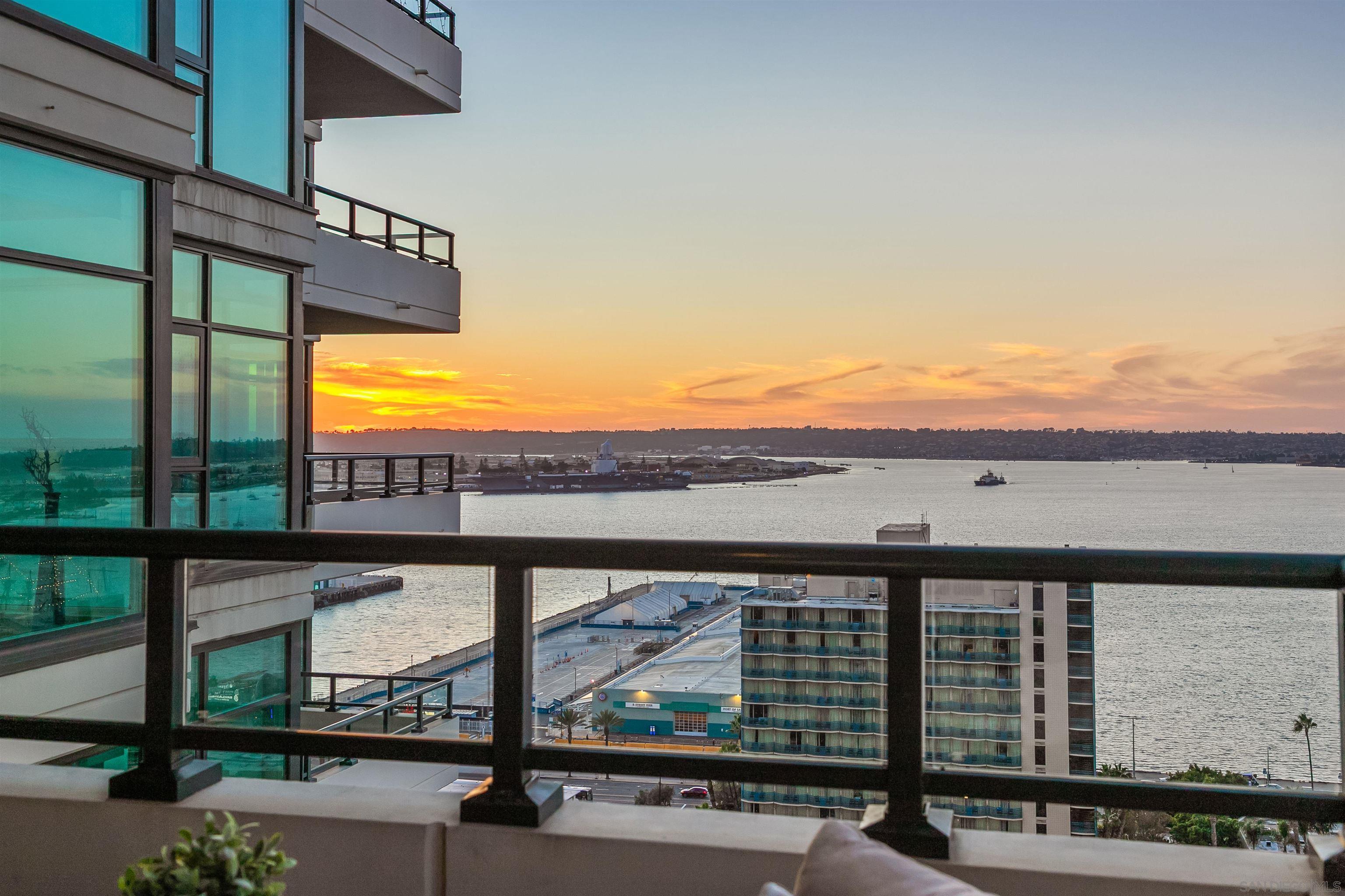 Detail Gallery Image 8 of 46 For 1205  Pacific Hwy  #2002,  San Diego,  CA 92101 - 2 Beds | 2 Baths