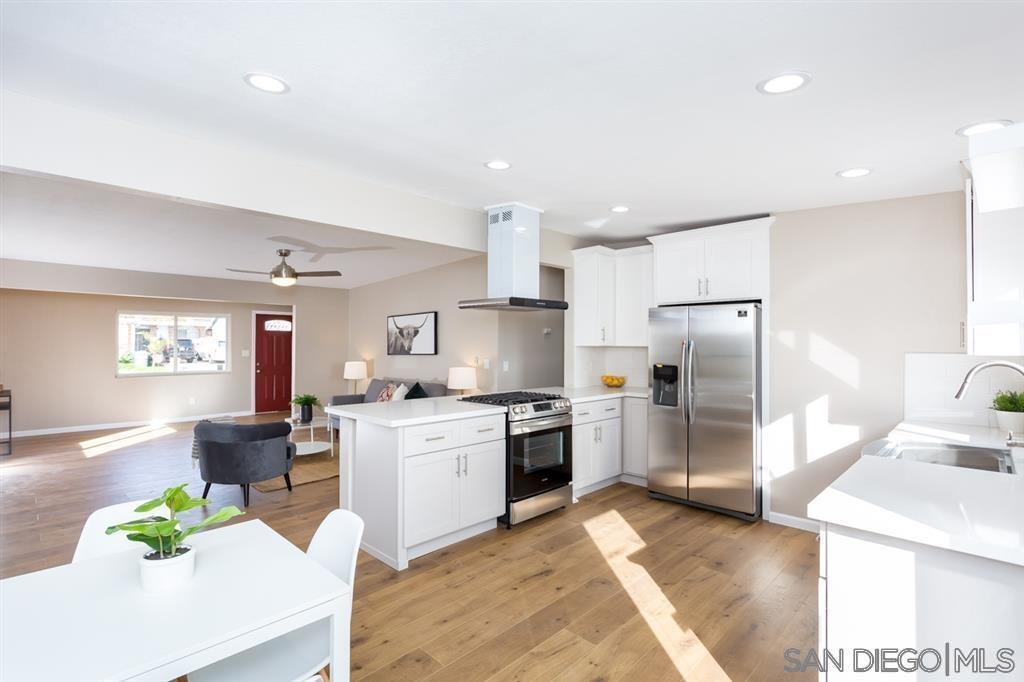 Detail Gallery Image 2 of 27 For 9745  Saint George St, Spring Valley,  CA 91977 - 4 Beds | 3 Baths