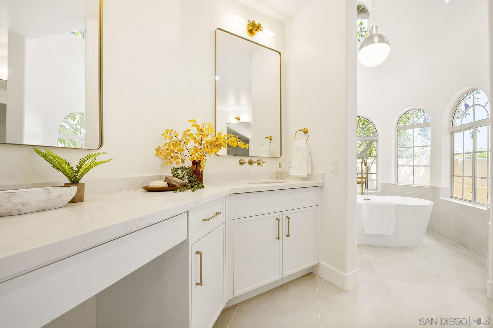 Detail Gallery Image 18 of 60 For 17601  Valle Verde, Poway,  CA 92064 - 5 Beds | 3/1 Baths