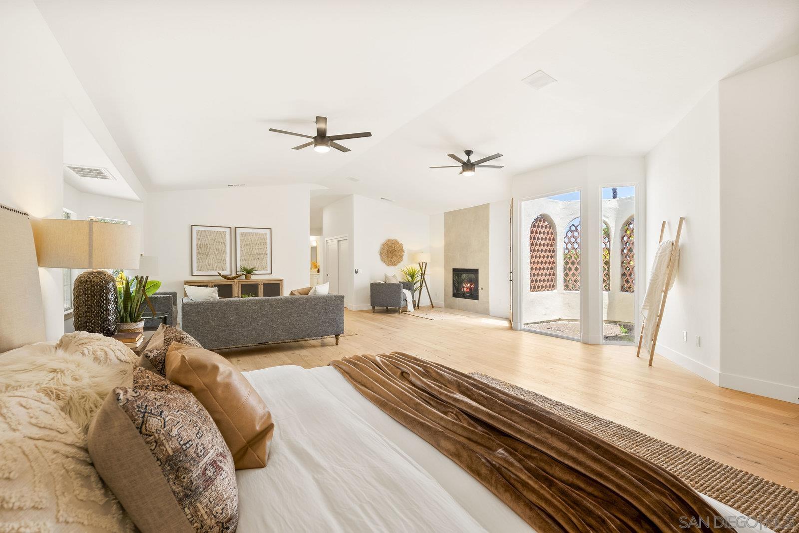 Detail Gallery Image 4 of 60 For 17601  Valle Verde, Poway,  CA 92064 - 5 Beds | 3/1 Baths