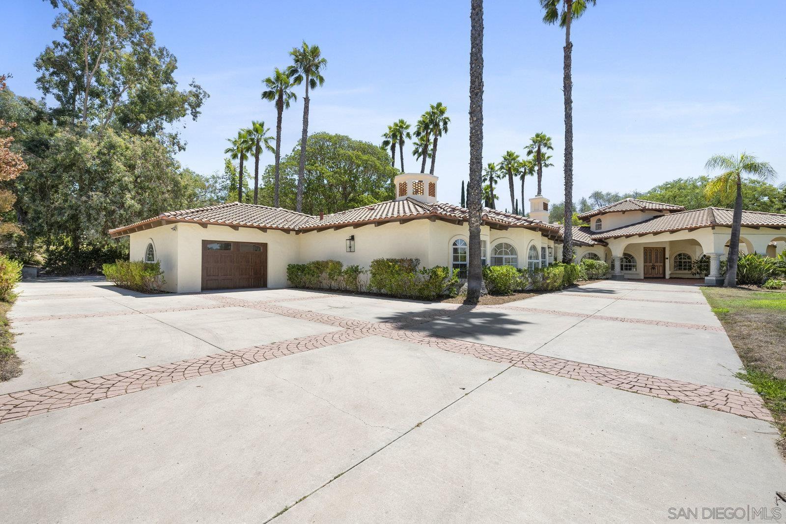 Detail Gallery Image 5 of 60 For 17601  Valle Verde, Poway,  CA 92064 - 5 Beds | 3/1 Baths