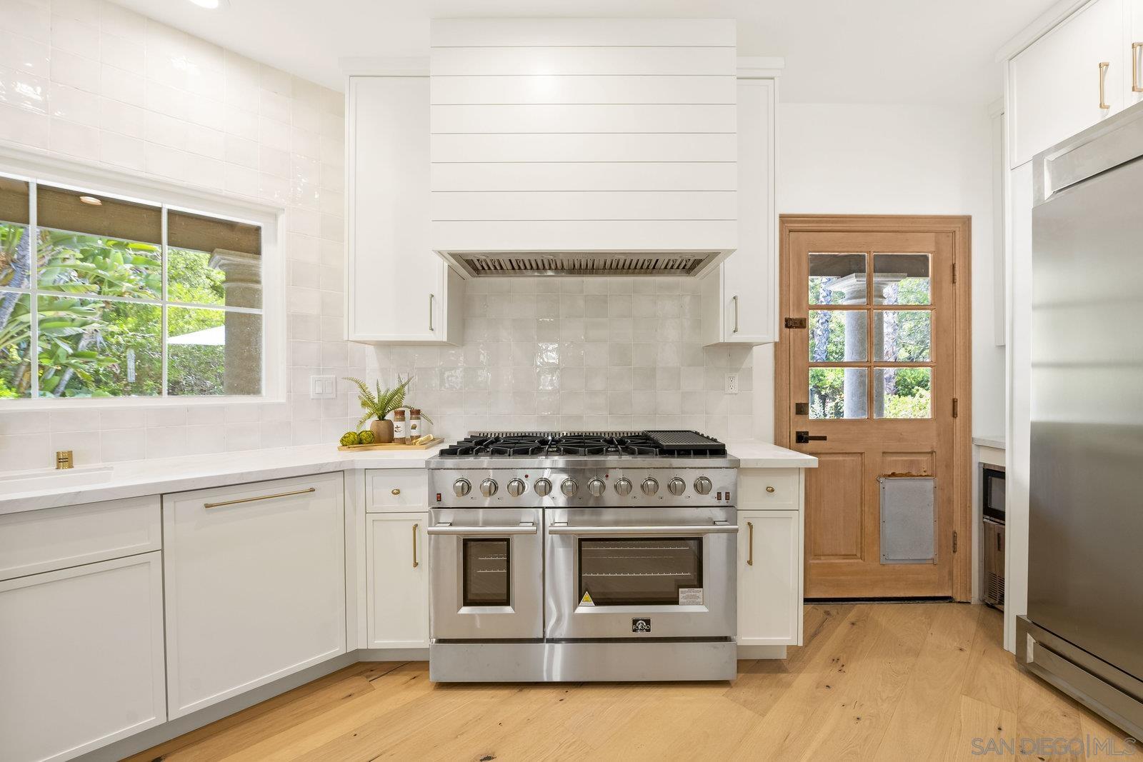 Detail Gallery Image 34 of 60 For 17601  Valle Verde, Poway,  CA 92064 - 5 Beds | 3/1 Baths