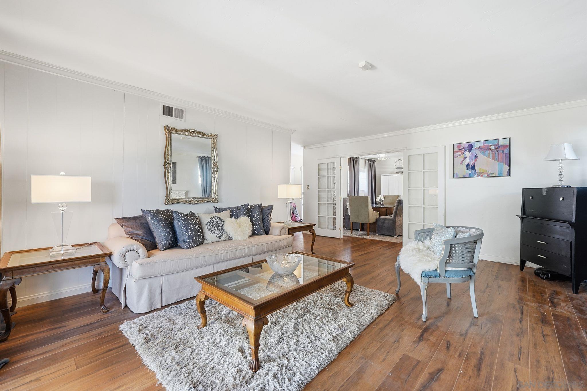 Detail Gallery Image 4 of 40 For 4950  Dafter Dr, San Diego,  CA 92102 - 4 Beds | 2 Baths