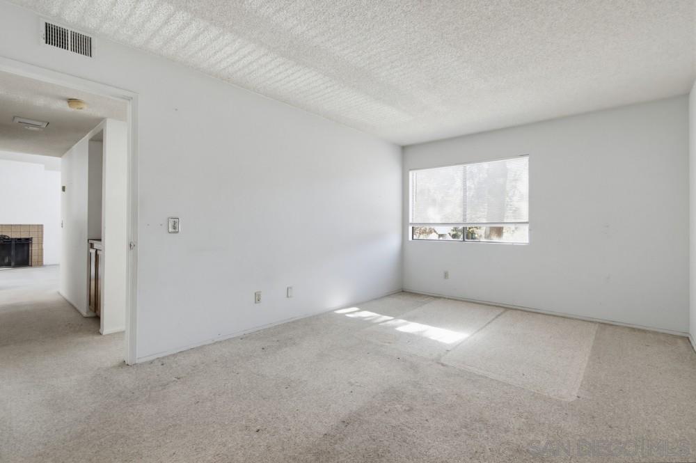 Detail Gallery Image 26 of 40 For 387 N Melrose Dr  #D,  Vista,  CA 92083 - 2 Beds | 2 Baths