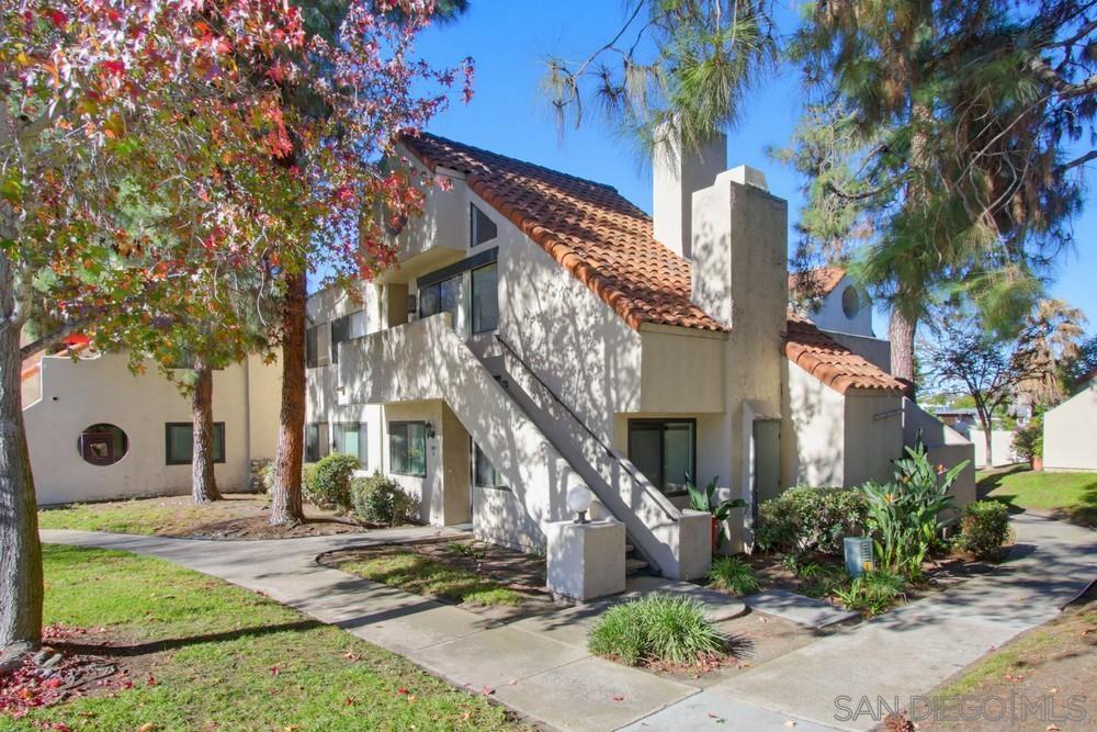 Detail Gallery Image 4 of 40 For 387 N Melrose Dr  #D,  Vista,  CA 92083 - 2 Beds | 2 Baths