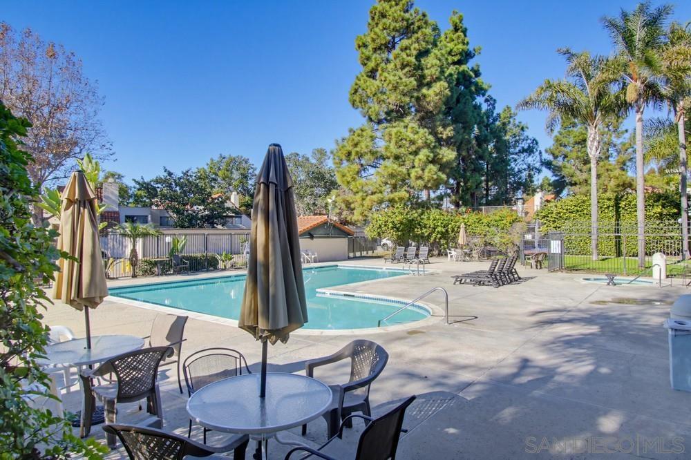 Detail Gallery Image 36 of 40 For 387 N Melrose Dr  #D,  Vista,  CA 92083 - 2 Beds | 2 Baths