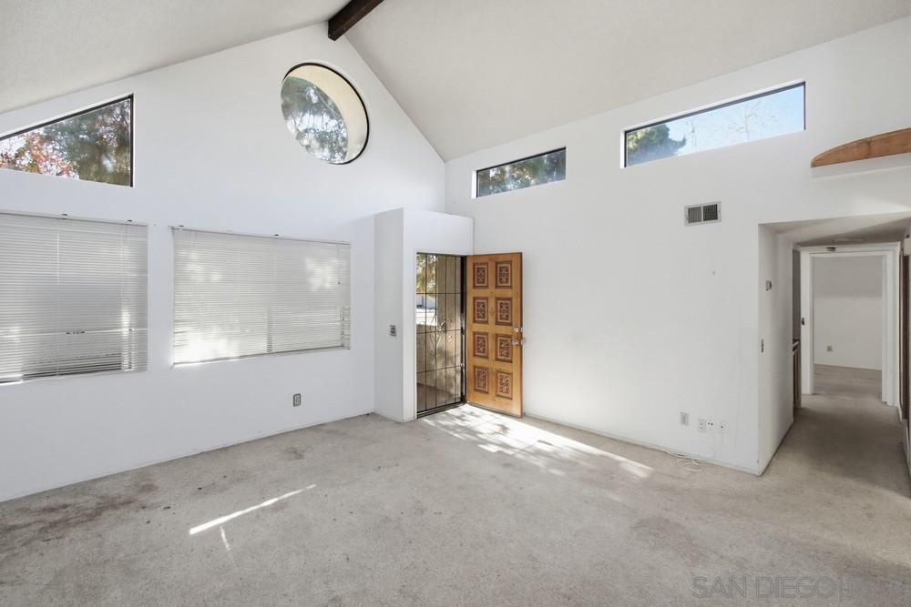 Detail Gallery Image 10 of 40 For 387 N Melrose Dr  #D,  Vista,  CA 92083 - 2 Beds | 2 Baths
