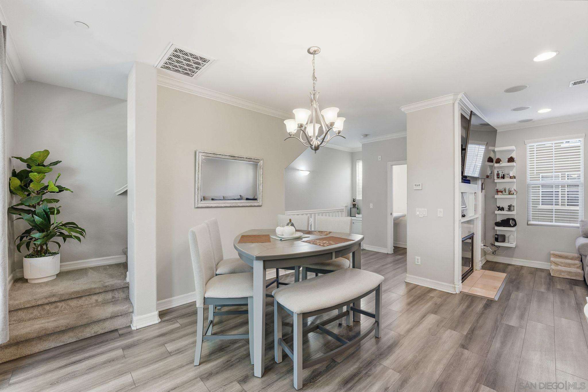 Detail Gallery Image 15 of 35 For 1830  Crimson Ct  #3,  Chula Vista,  CA 91913 - 2 Beds | 2/1 Baths