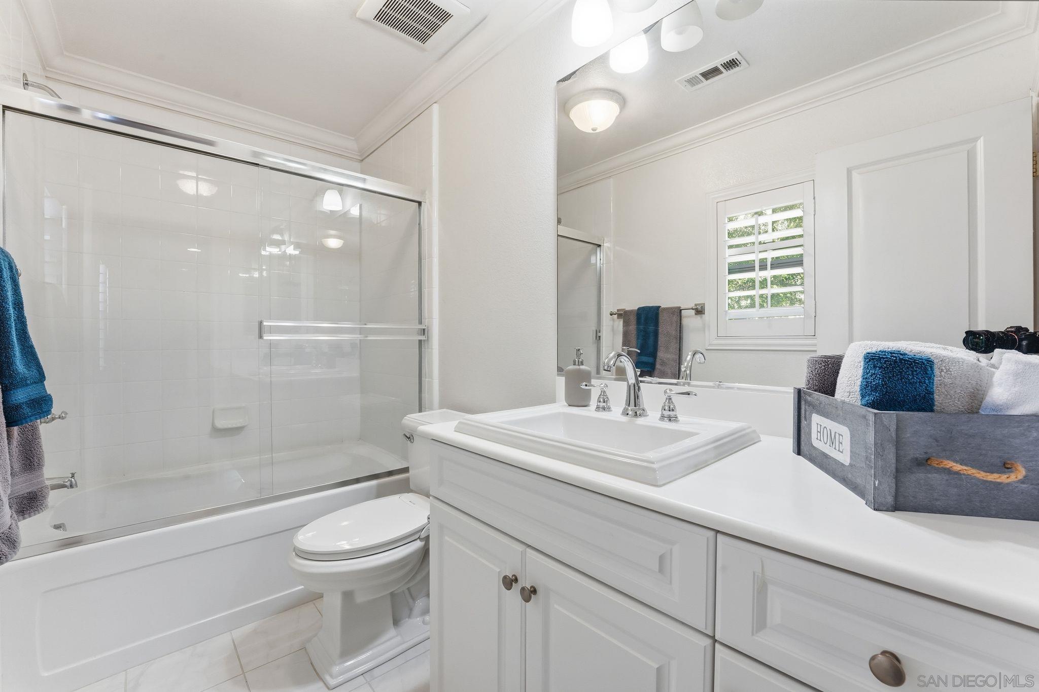 Detail Gallery Image 21 of 35 For 1830  Crimson Ct  #3,  Chula Vista,  CA 91913 - 2 Beds | 2/1 Baths