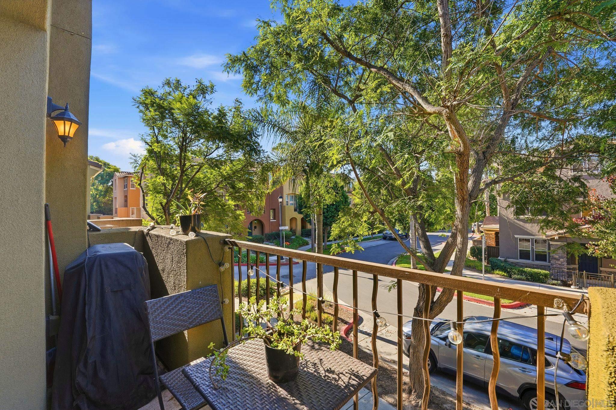 Detail Gallery Image 27 of 35 For 1830  Crimson Ct  #3,  Chula Vista,  CA 91913 - 2 Beds | 2/1 Baths