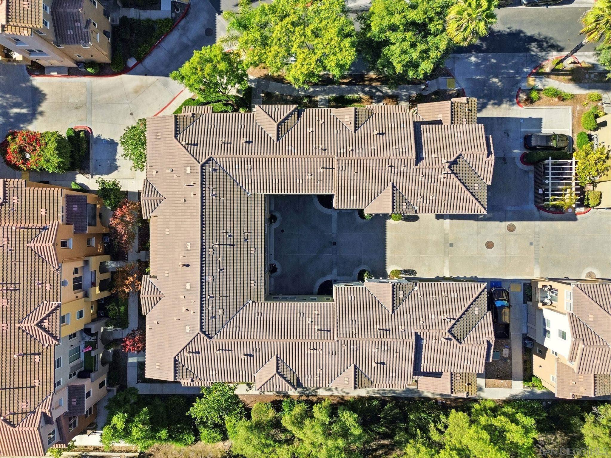 Detail Gallery Image 28 of 35 For 1830  Crimson Ct  #3,  Chula Vista,  CA 91913 - 2 Beds | 2/1 Baths