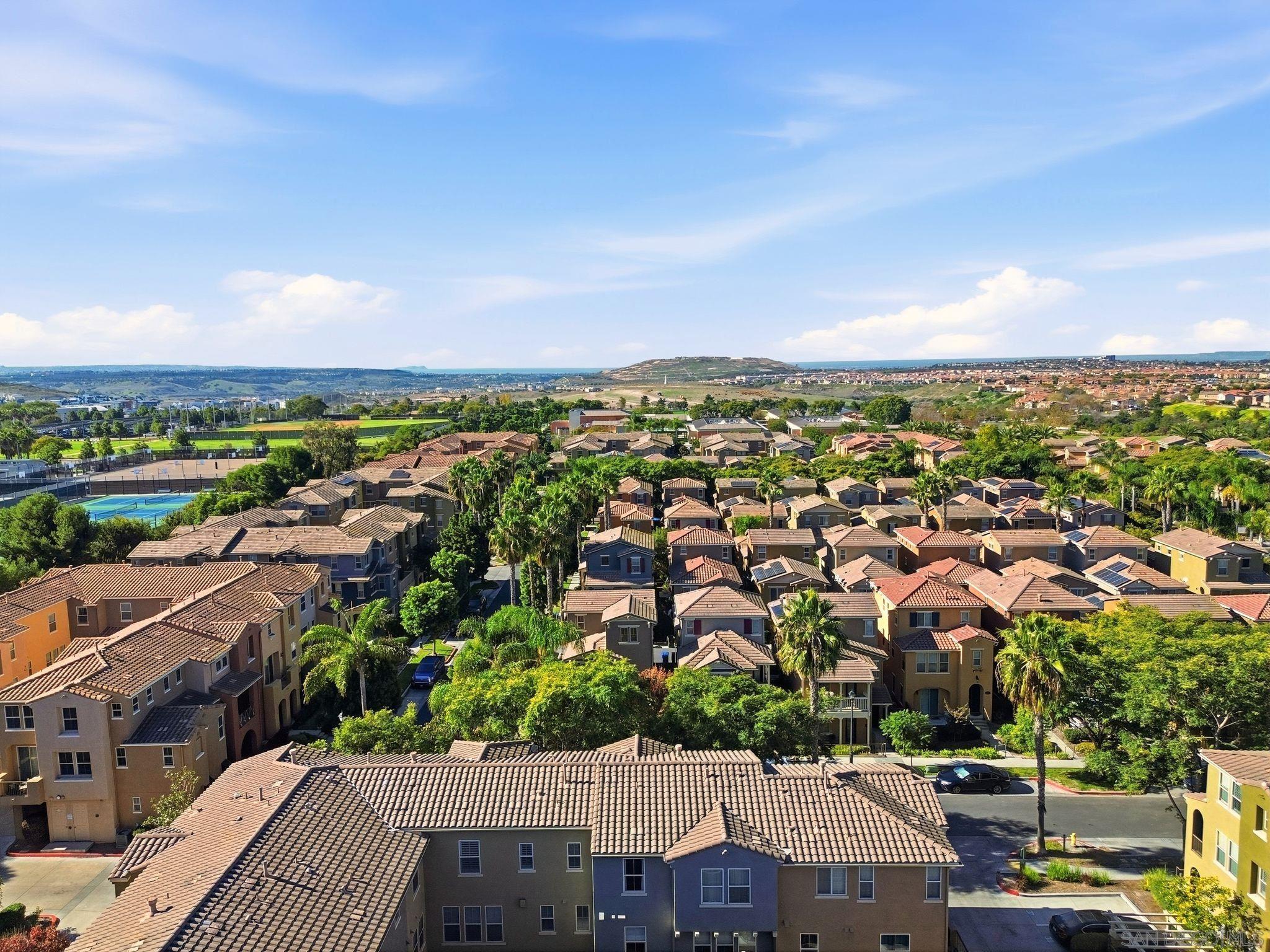 Detail Gallery Image 30 of 35 For 1830  Crimson Ct  #3,  Chula Vista,  CA 91913 - 2 Beds | 2/1 Baths