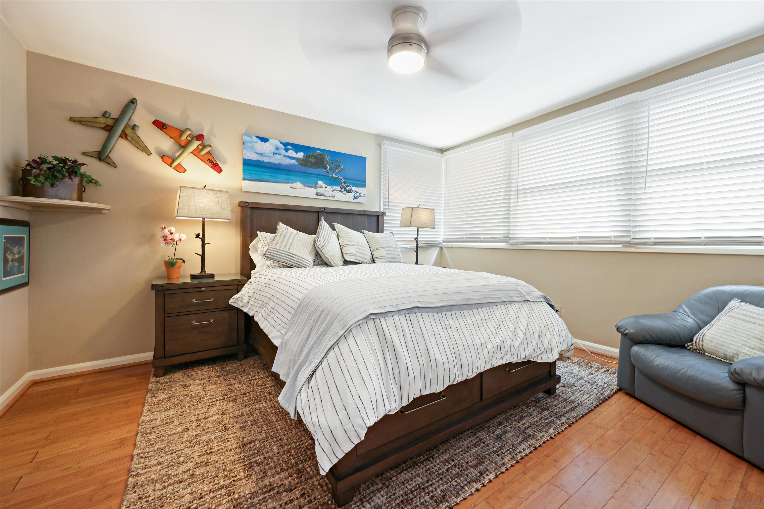 Detail Gallery Image 17 of 38 For 8260  Paseo Del Ocaso, La Jolla,  CA 92037 - 4 Beds | 2 Baths