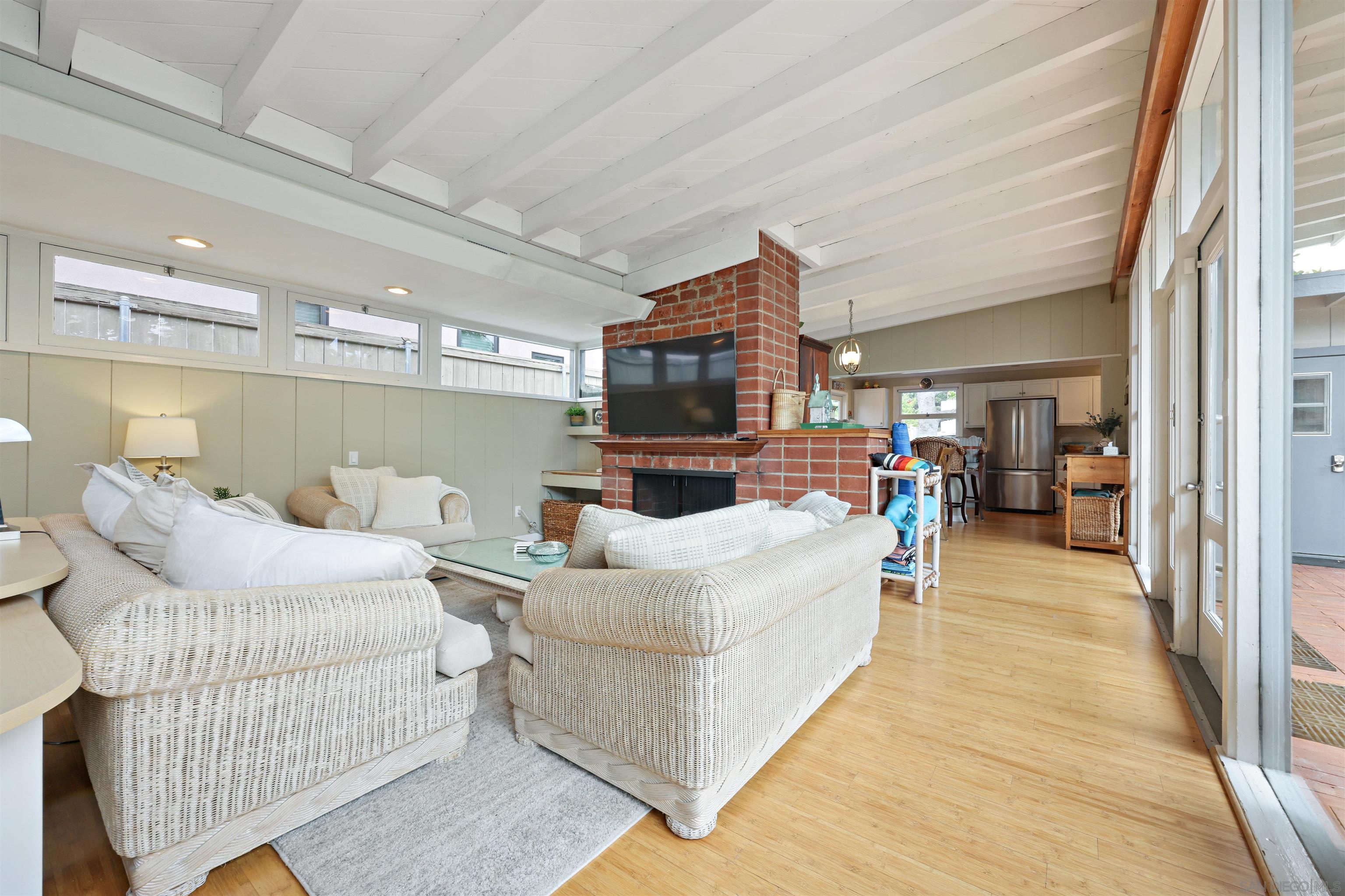 Detail Gallery Image 19 of 38 For 8260  Paseo Del Ocaso, La Jolla,  CA 92037 - 4 Beds | 2 Baths