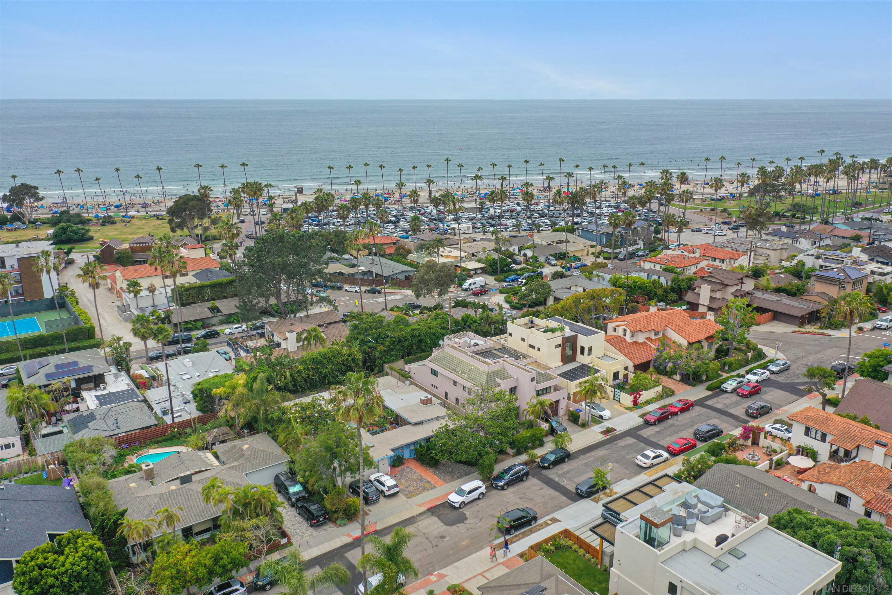 Detail Gallery Image 21 of 38 For 8260  Paseo Del Ocaso, La Jolla,  CA 92037 - 4 Beds | 2 Baths