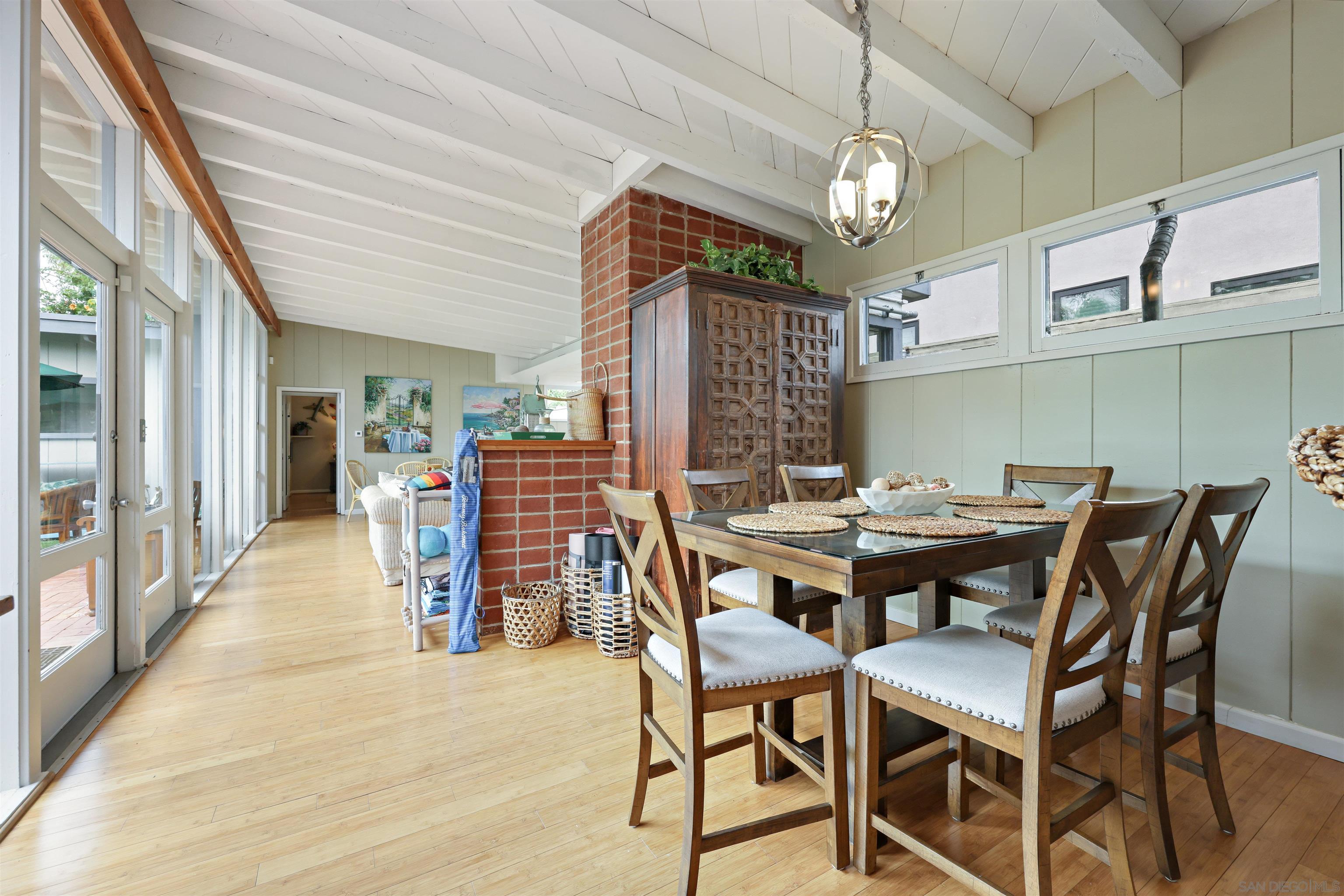 Detail Gallery Image 10 of 38 For 8260  Paseo Del Ocaso, La Jolla,  CA 92037 - 4 Beds | 2 Baths