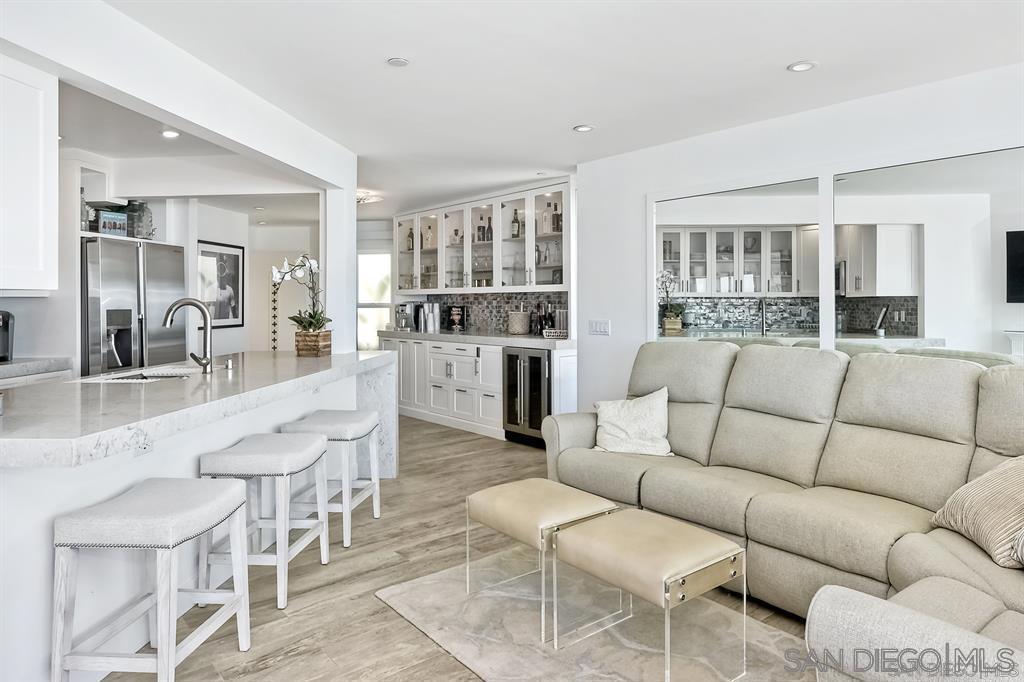 Detail Gallery Image 11 of 24 For 4465  Ocean Blvd  #UNIT 1,  San Diego,  CA 92109 - 2 Beds | 2 Baths