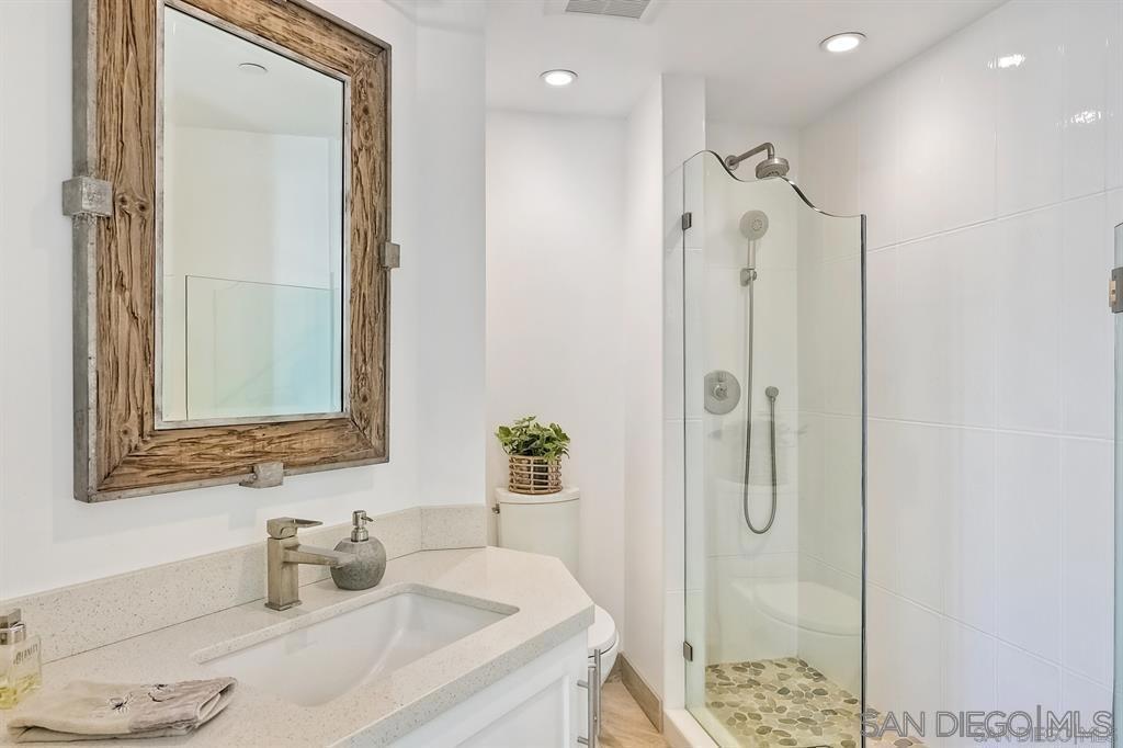 Detail Gallery Image 16 of 24 For 4465  Ocean Blvd  #UNIT 1,  San Diego,  CA 92109 - 2 Beds | 2 Baths