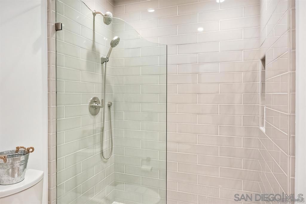 Detail Gallery Image 17 of 24 For 4465  Ocean Blvd  #UNIT 1,  San Diego,  CA 92109 - 2 Beds | 2 Baths