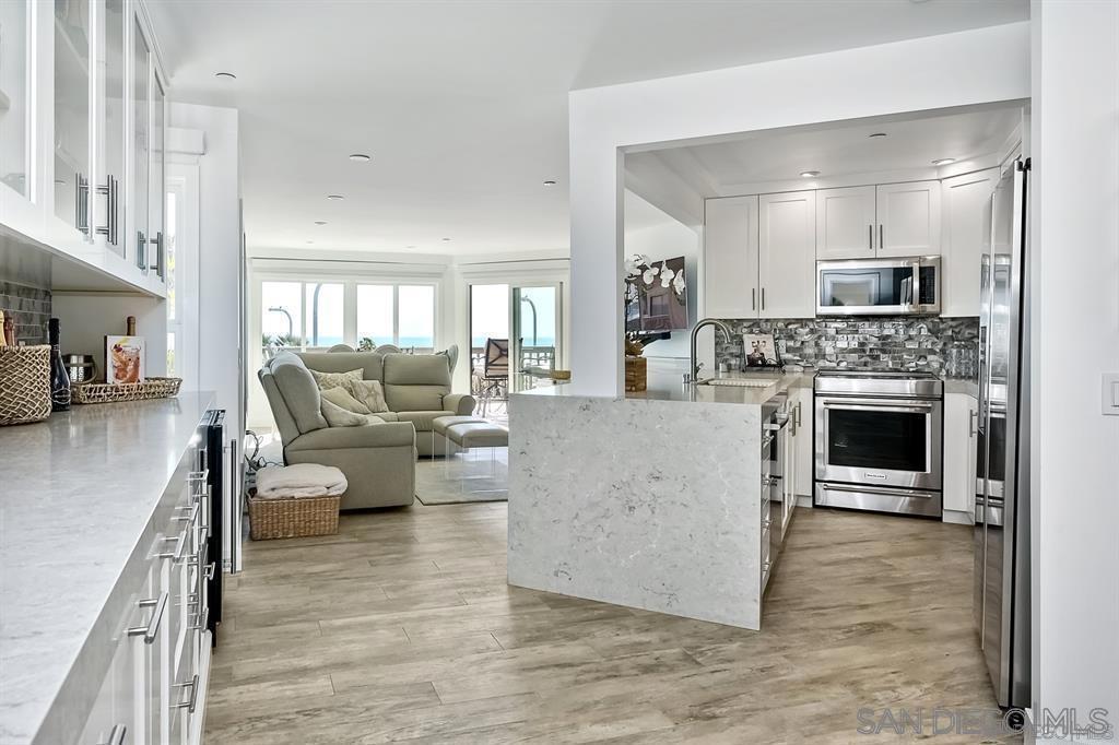 Detail Gallery Image 8 of 24 For 4465  Ocean Blvd  #UNIT 1,  San Diego,  CA 92109 - 2 Beds | 2 Baths