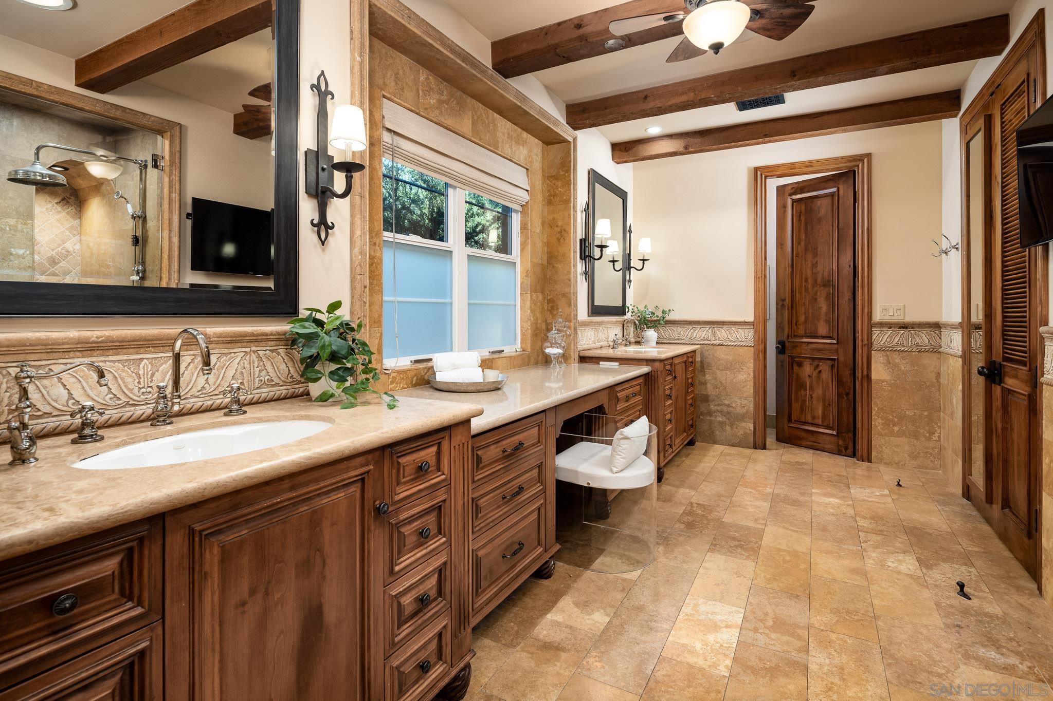 Detail Gallery Image 10 of 39 For 8341  Santaluz Village Green E, San Diego,  CA 92127 - 3 Beds | 2/1 Baths