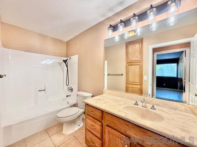 Detail Gallery Image 9 of 23 For 1845  Bayview Heights Dr.  #103,  San Diego,  CA 92105 - 2 Beds | 1 Baths