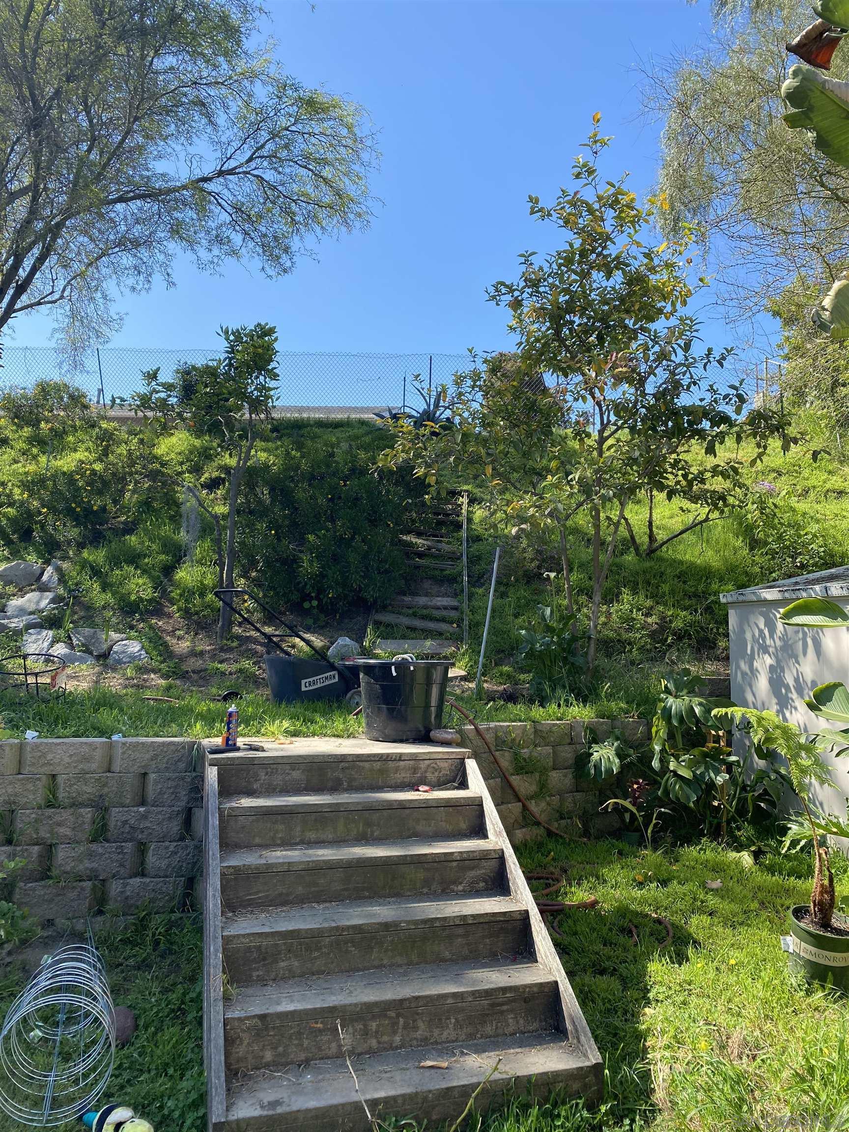 Detail Gallery Image 3 of 13 For 5015  Macario Dr, Oceanside,  CA 92057 - 3 Beds | 2 Baths