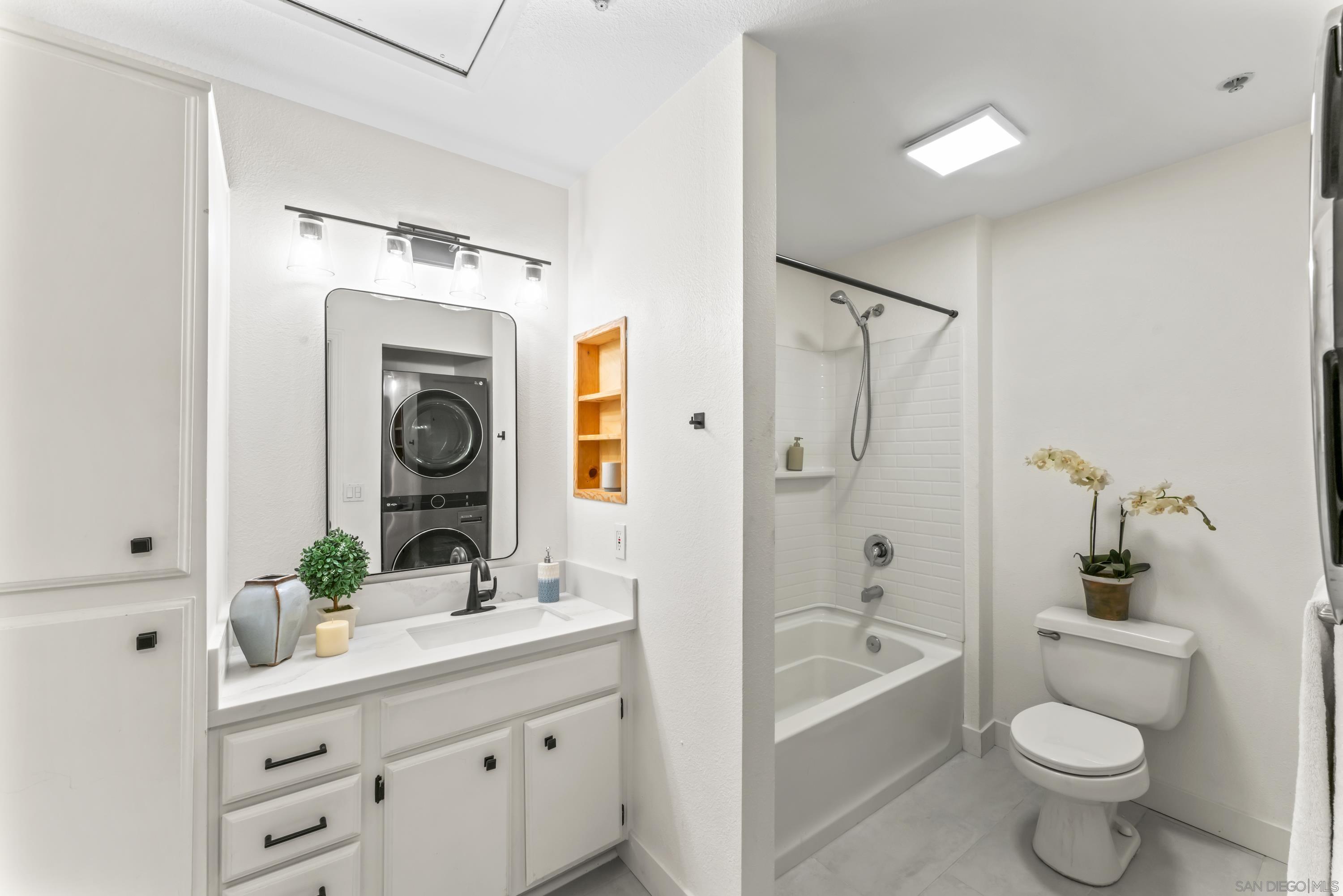 Detail Gallery Image 12 of 29 For 18752  Caminito Cantilena  #166,  San Diego,  CA 92128 - 1 Beds | 1 Baths