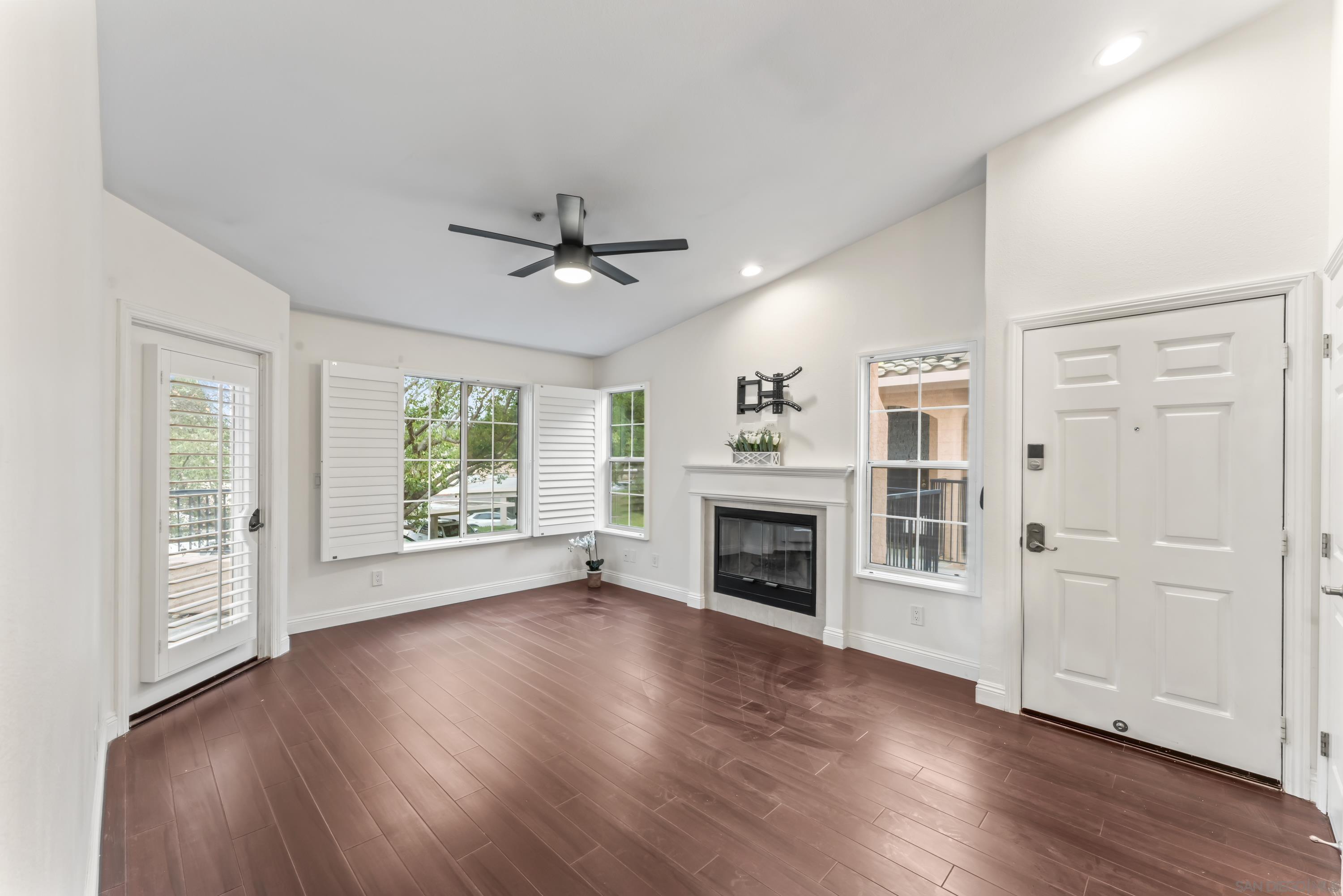 Detail Gallery Image 8 of 29 For 18752  Caminito Cantilena  #166,  San Diego,  CA 92128 - 1 Beds | 1 Baths