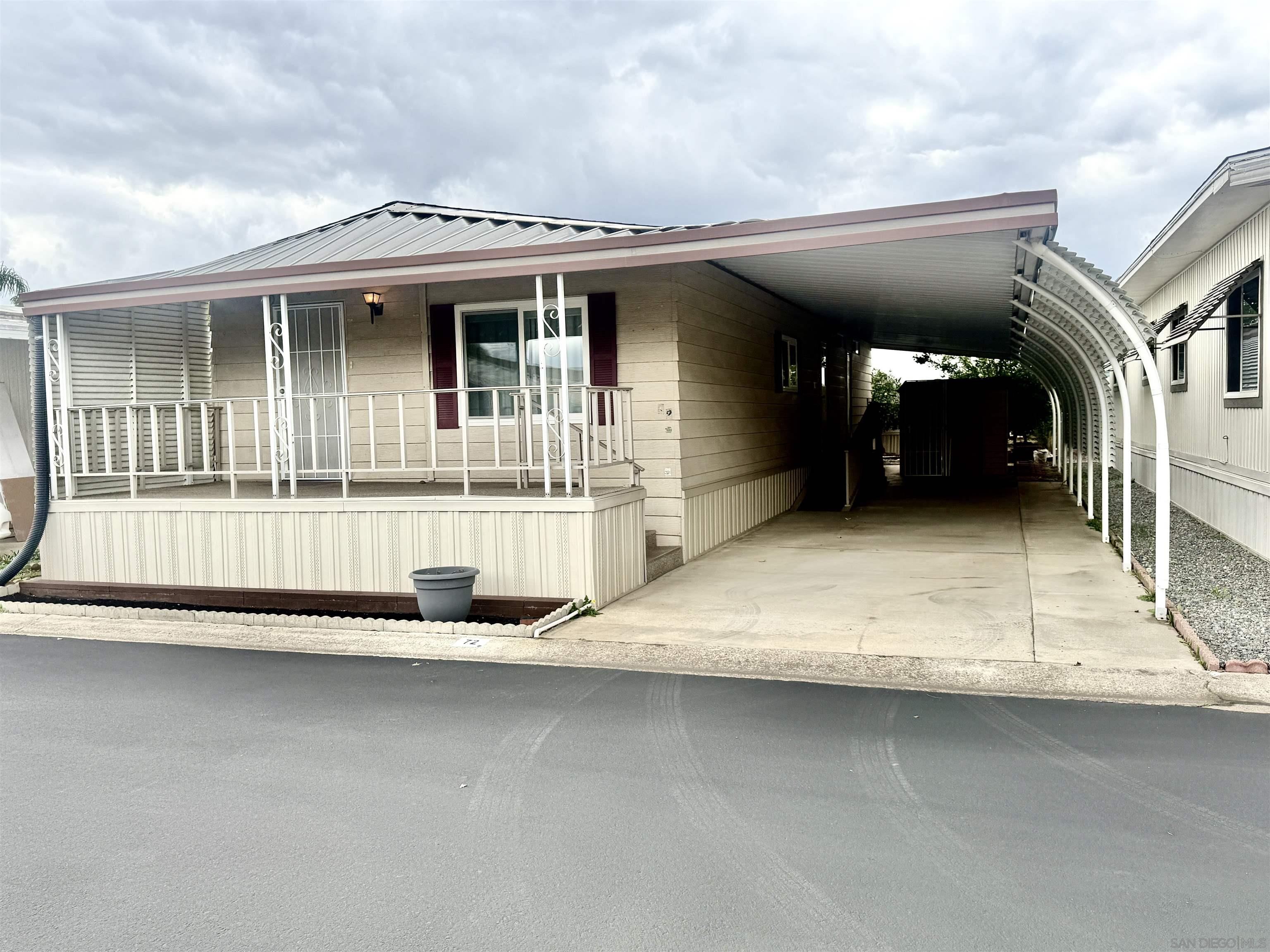 Front Image Thumbnail for SD250045338