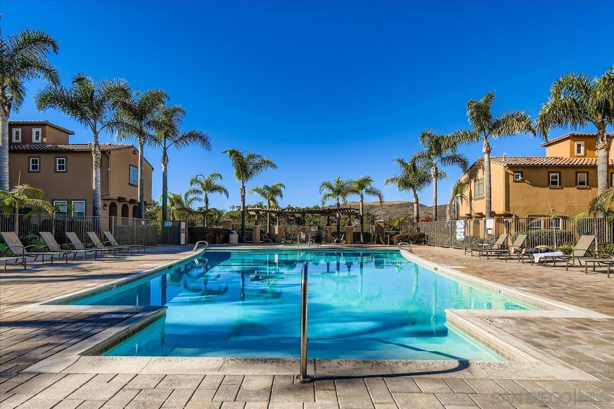 Front Image Thumbnail for SD250045340