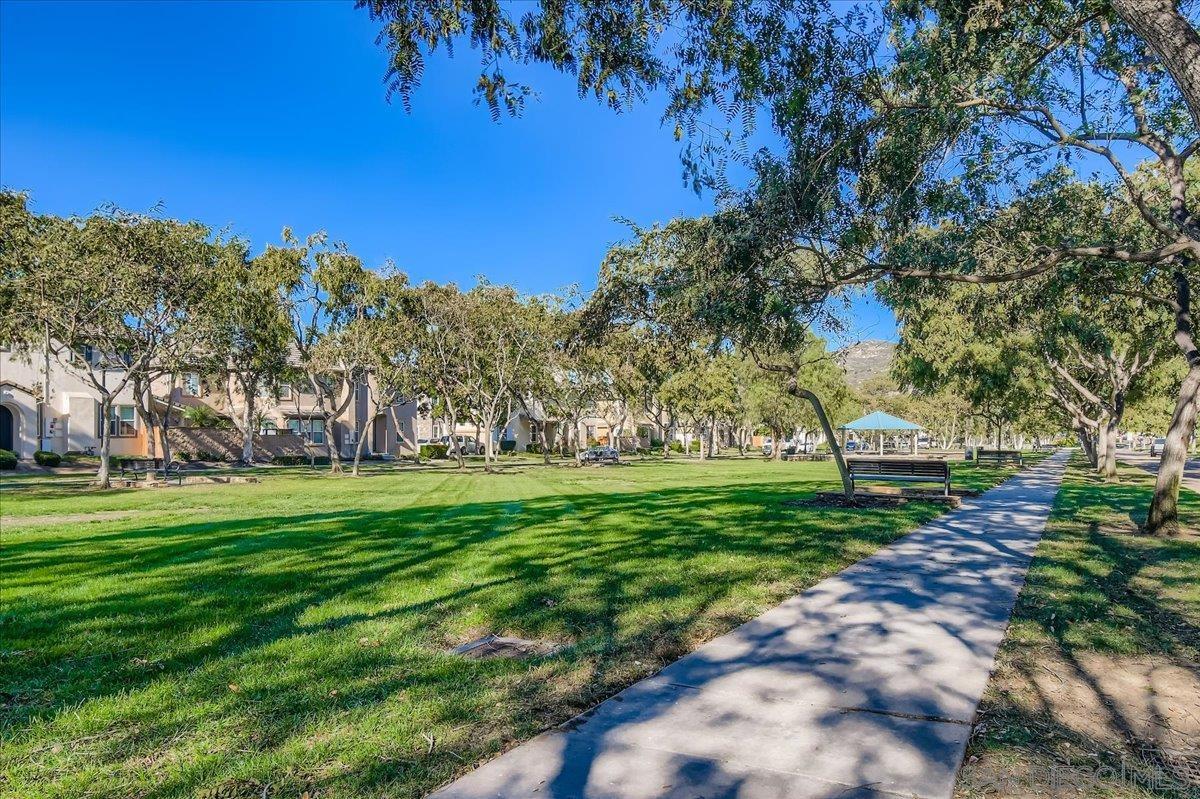 Detail Gallery Image 30 of 33 For 17019  Camino Marcilla  #5,  San Diego,  CA 92127 - 3 Beds | 2/1 Baths