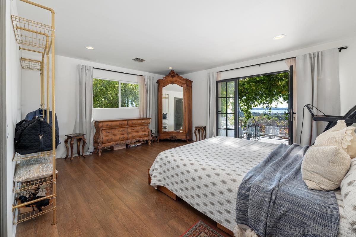 Detail Gallery Image 18 of 40 For 2303  Wilbur Ave, San Diego,  CA 92109 - 4 Beds | 2 Baths