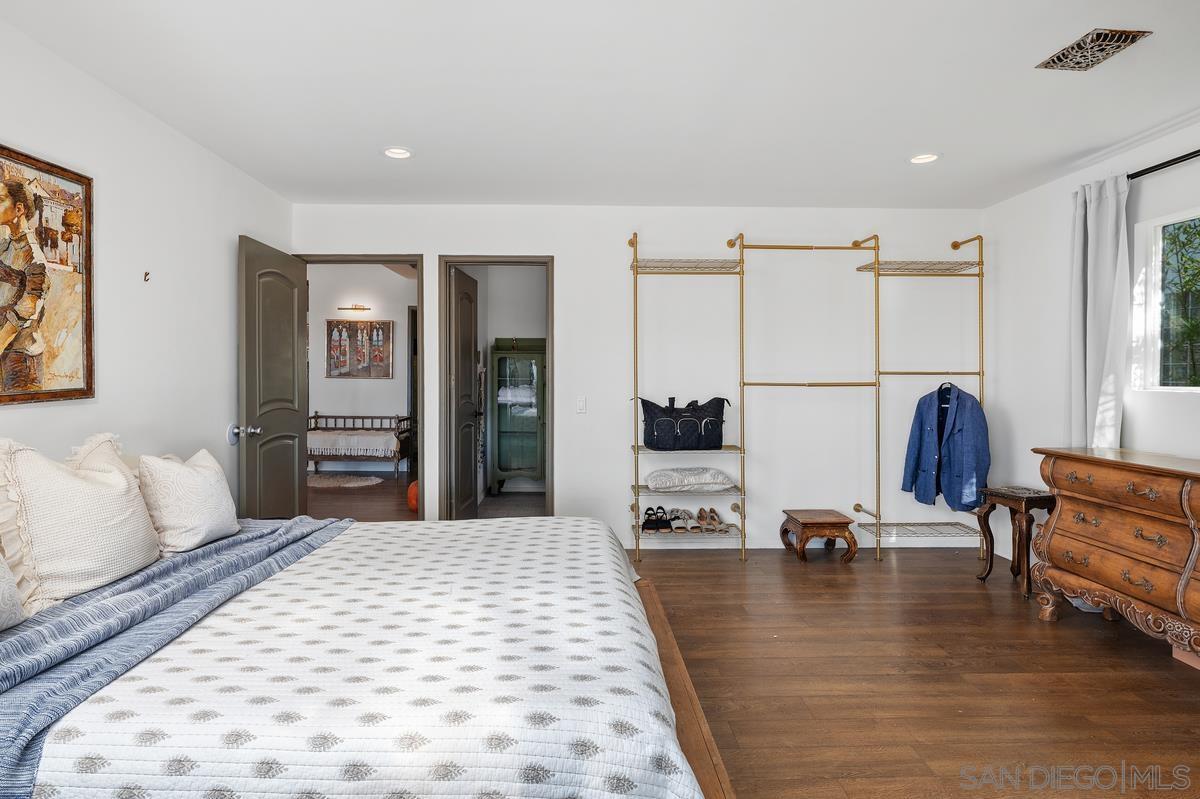 Detail Gallery Image 19 of 40 For 2303  Wilbur Ave, San Diego,  CA 92109 - 4 Beds | 2 Baths