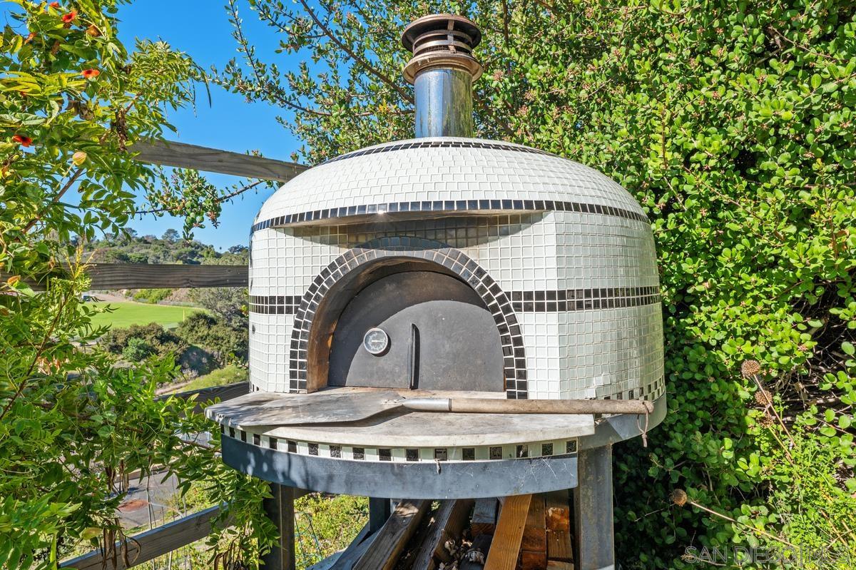 Detail Gallery Image 23 of 40 For 2303  Wilbur Ave, San Diego,  CA 92109 - 4 Beds | 2 Baths