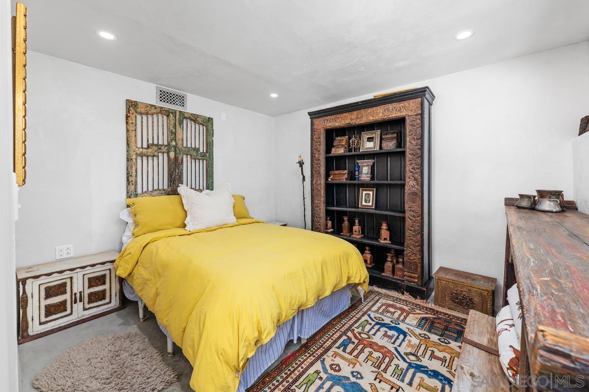 Detail Gallery Image 34 of 40 For 2303  Wilbur Ave, San Diego,  CA 92109 - 4 Beds | 2 Baths