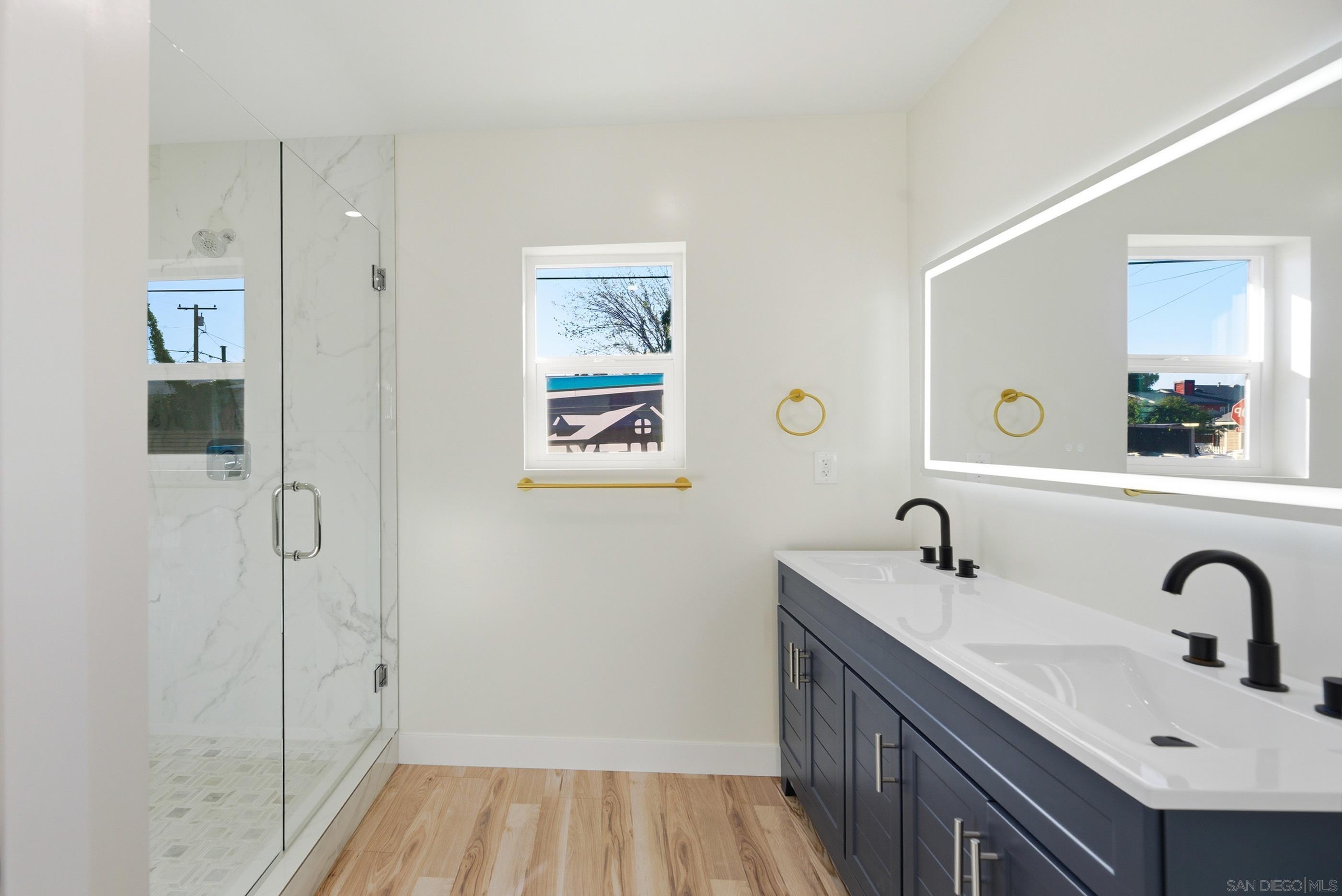 Detail Gallery Image 5 of 14 For 4542  Polk Ave, San Diego,  CA 92105 - 3 Beds | 3 Baths