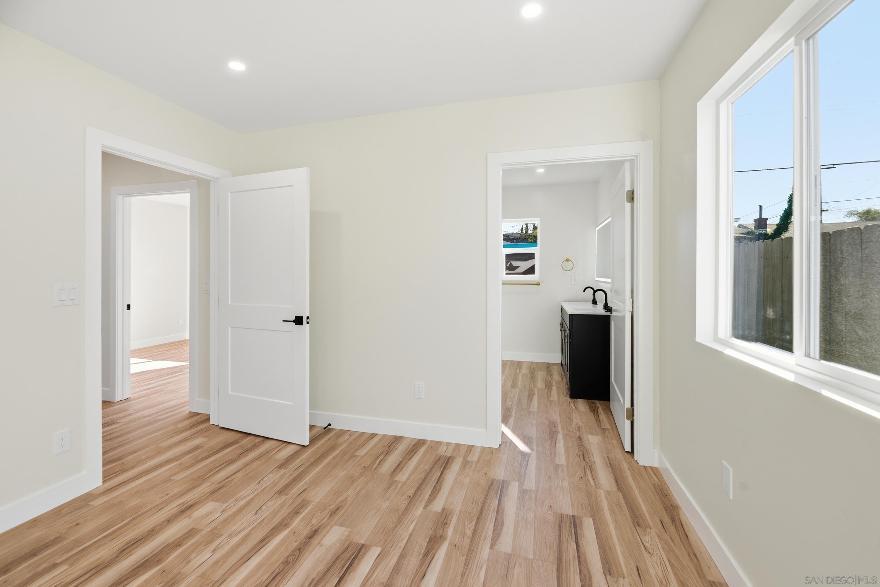 Detail Gallery Image 6 of 14 For 4542  Polk Ave, San Diego,  CA 92105 - 3 Beds | 3 Baths