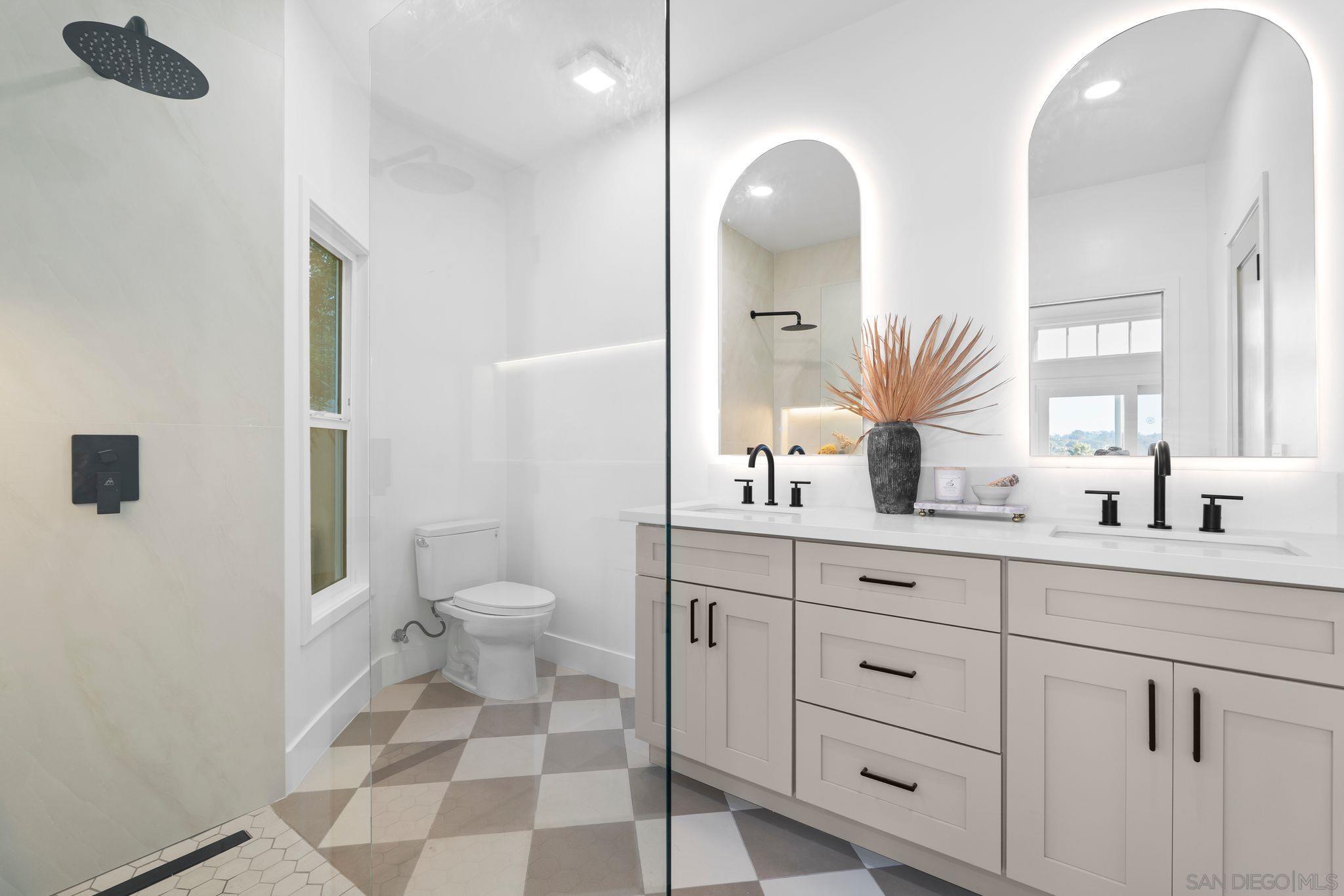 Detail Gallery Image 15 of 44 For 14740  Caminito Porta Delgada, Del Mar,  CA 92014 - 5 Beds | 4/1 Baths