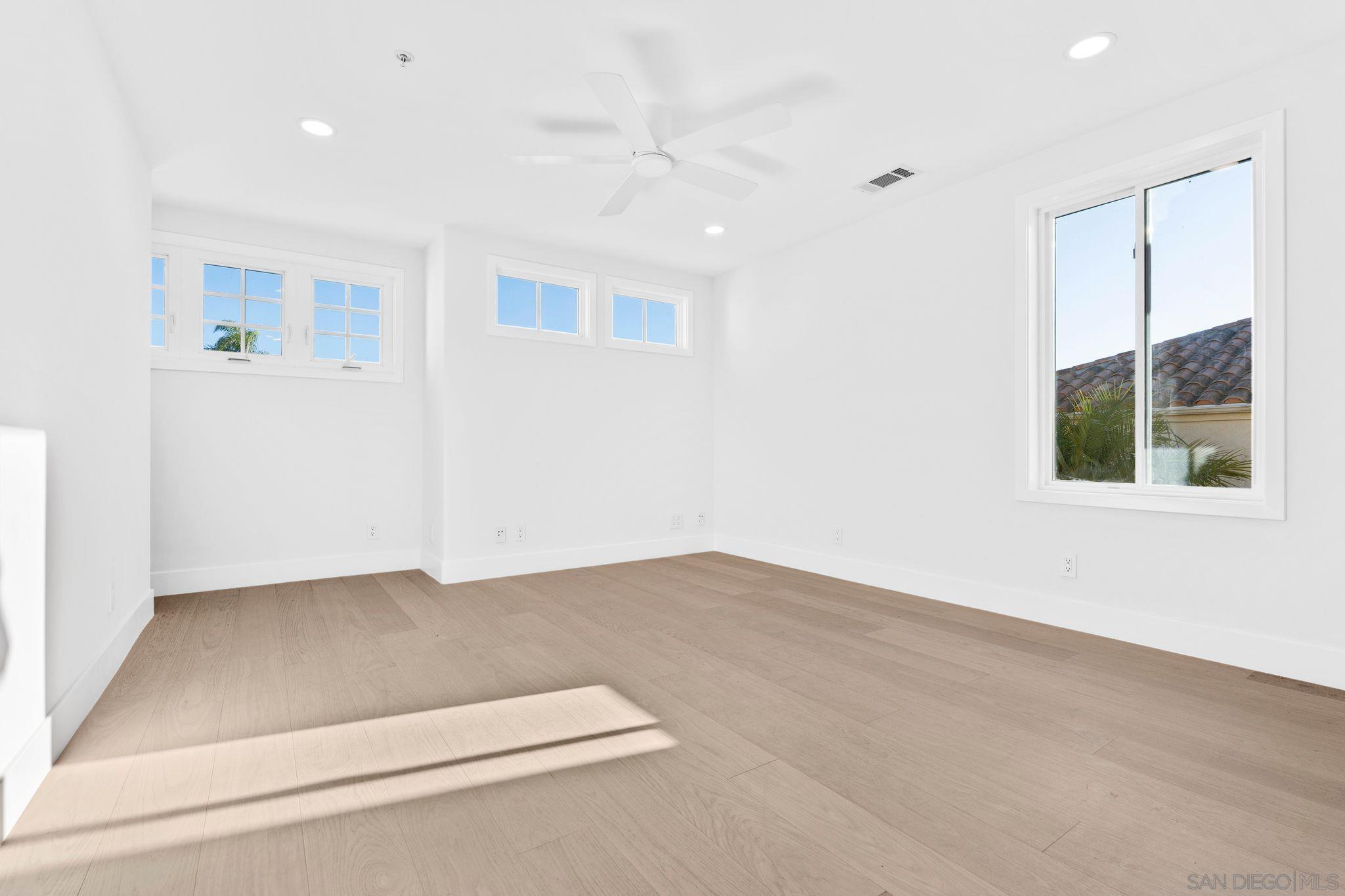 Detail Gallery Image 22 of 44 For 14740  Caminito Porta Delgada, Del Mar,  CA 92014 - 5 Beds | 4/1 Baths