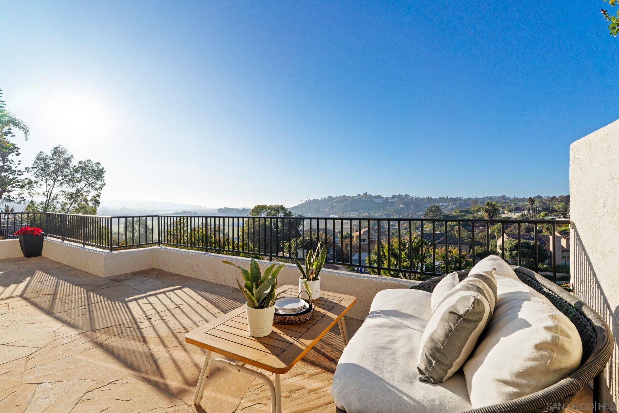 Detail Gallery Image 32 of 44 For 14740  Caminito Porta Delgada, Del Mar,  CA 92014 - 5 Beds | 4/1 Baths